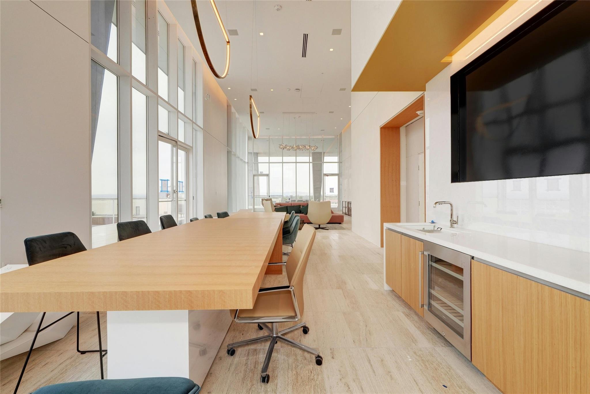 313 W 17th St # 1703, Austin, TX 78701