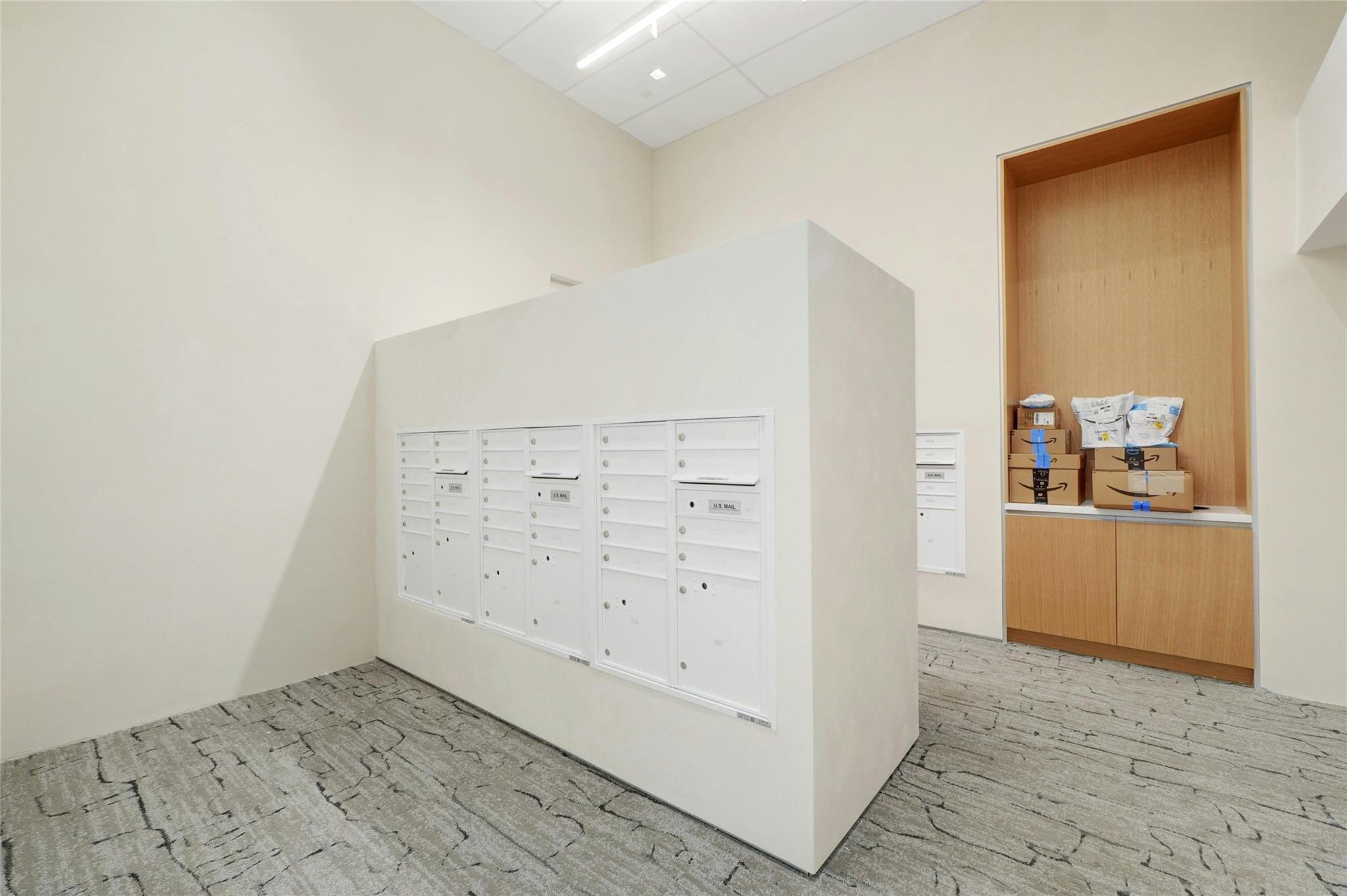 313 W 17th St # 1703, Austin, TX 78701