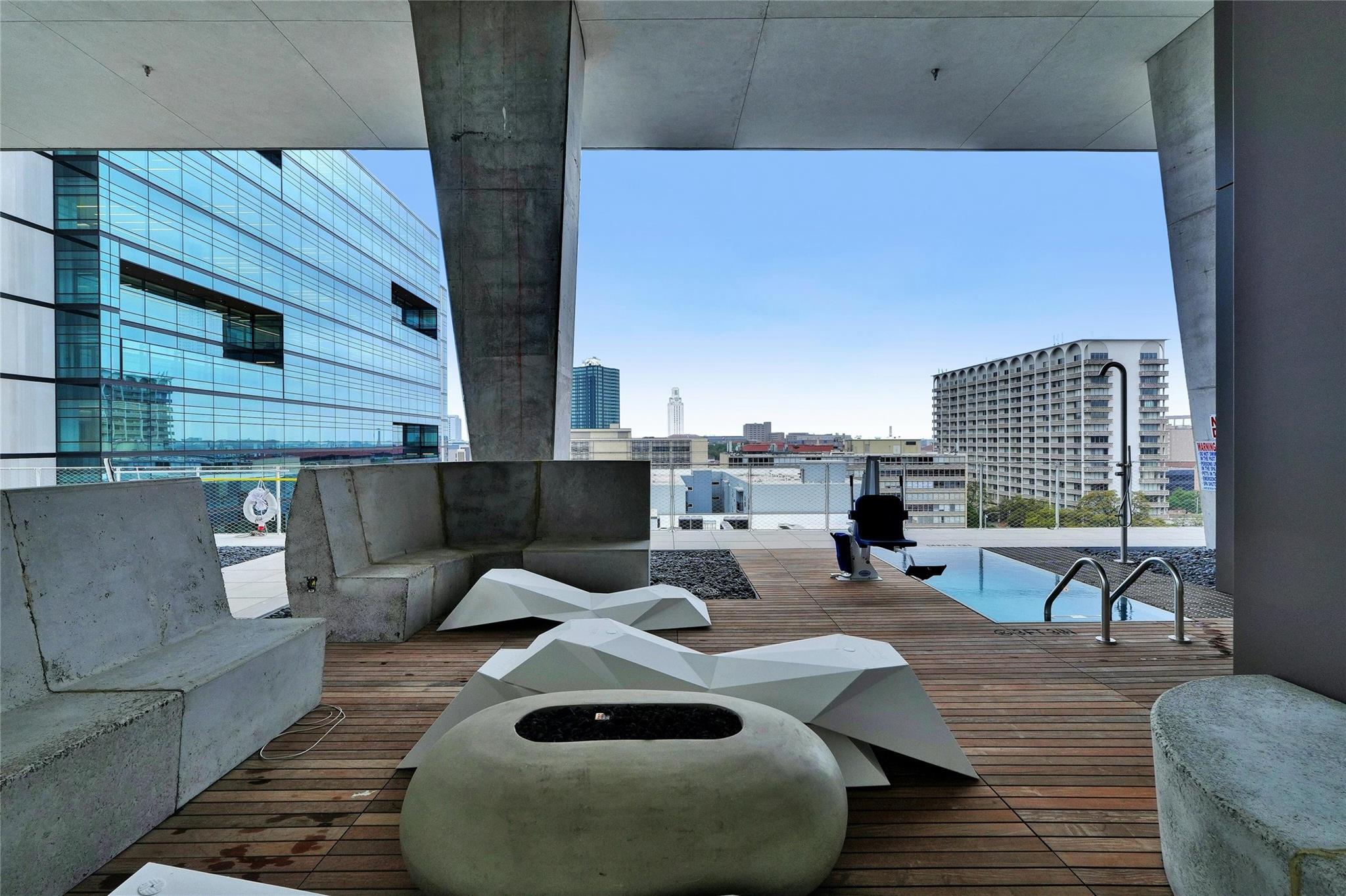 313 W 17th St # 1703, Austin, TX 78701