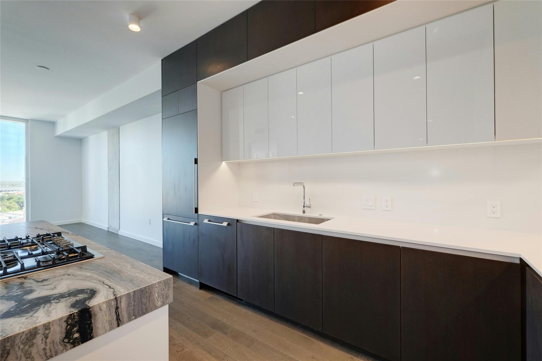 313 W 17th St # 1703, Austin, TX 78701