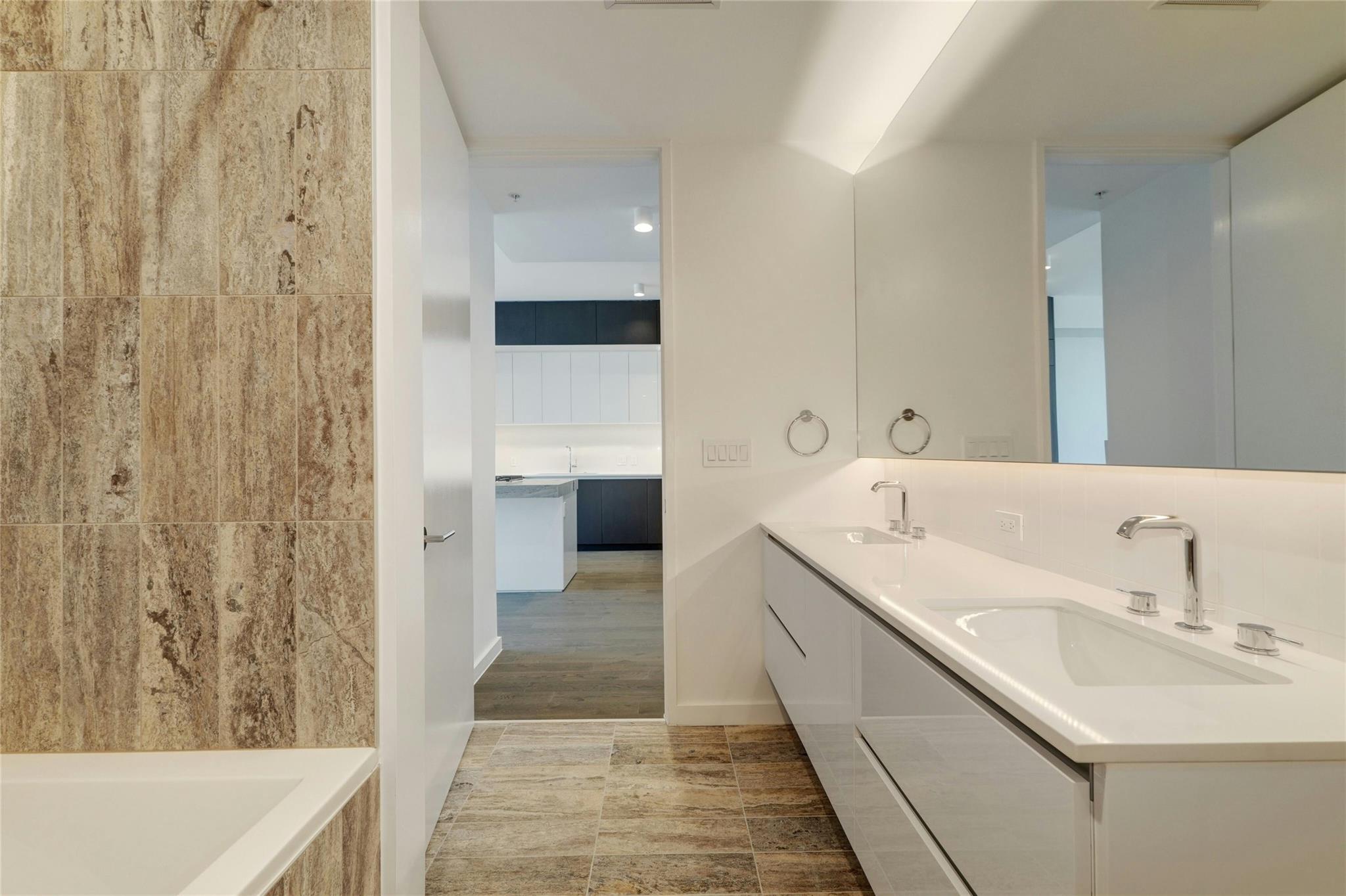 313 W 17th St # 1703, Austin, TX 78701