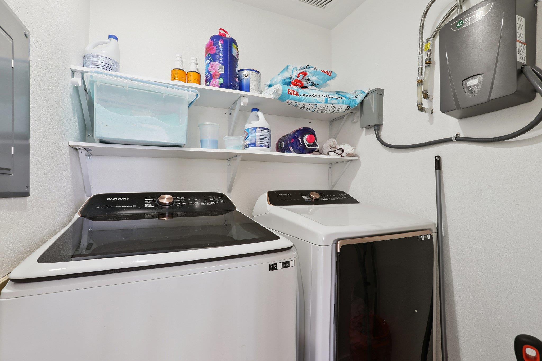 194 Tulipan Ln, Dale, TX 78616