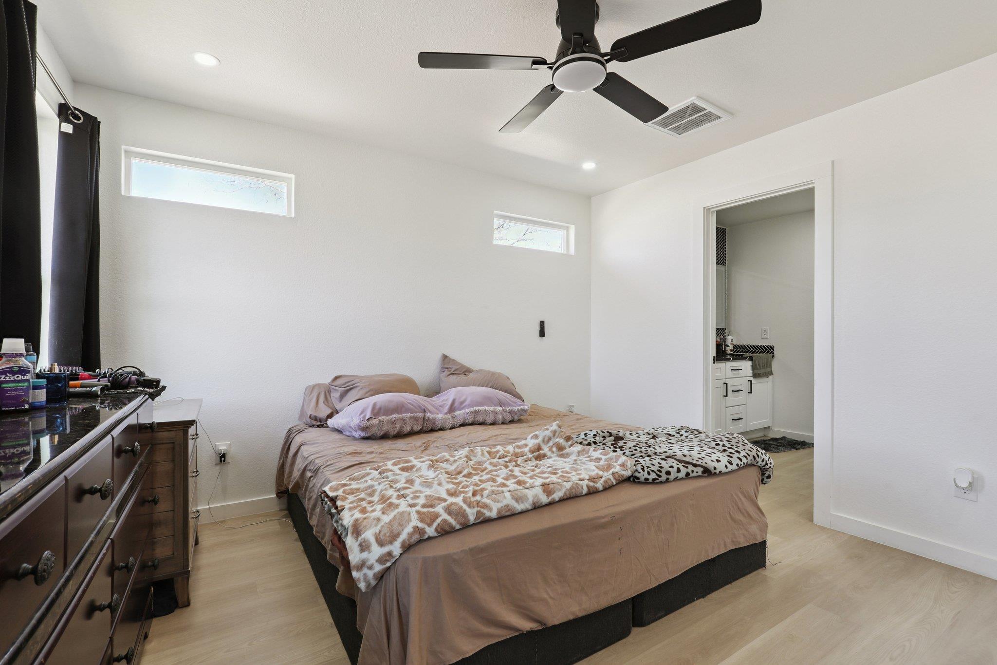 194 Tulipan Ln, Dale, TX 78616