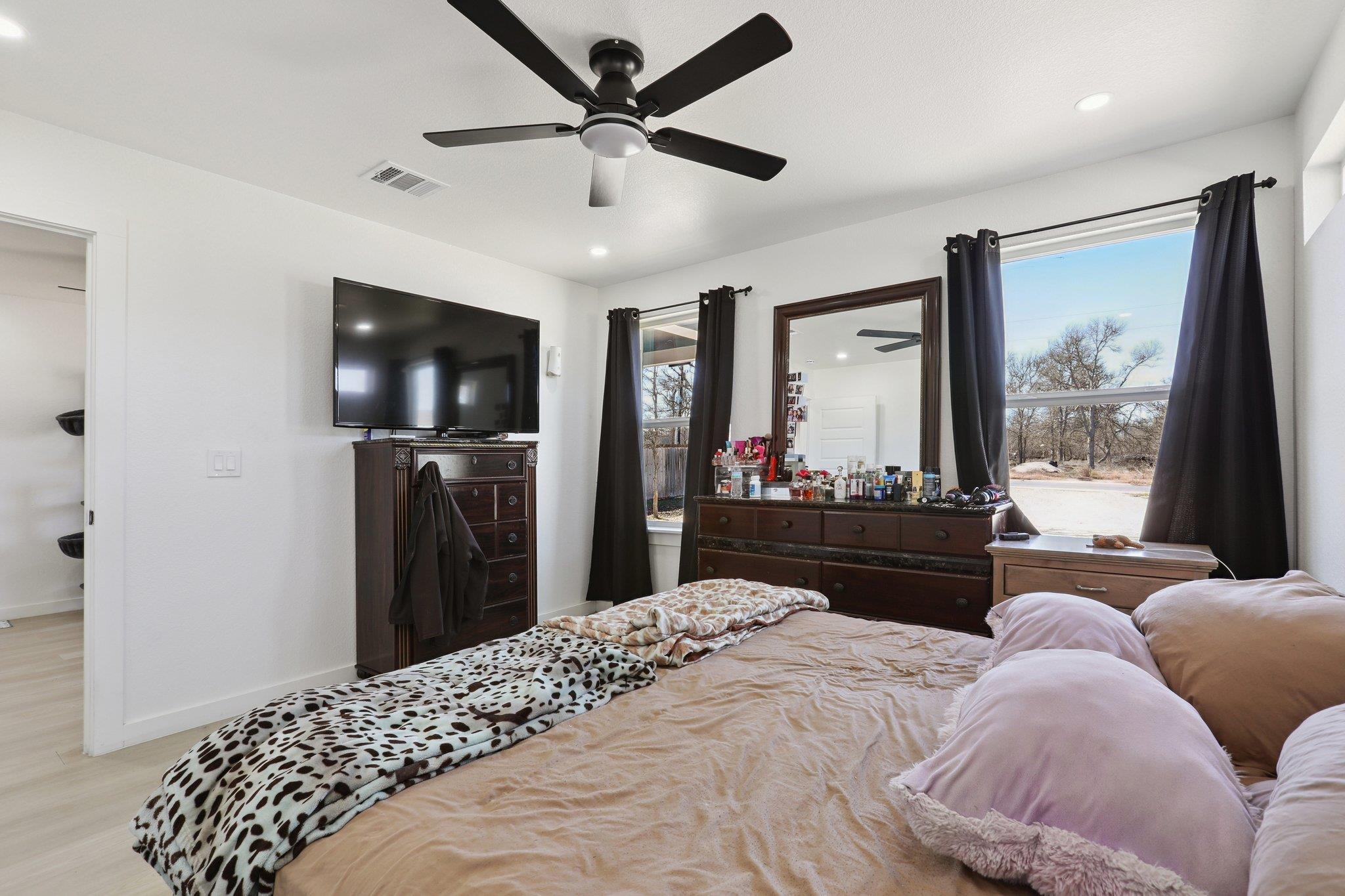 194 Tulipan Ln, Dale, TX 78616