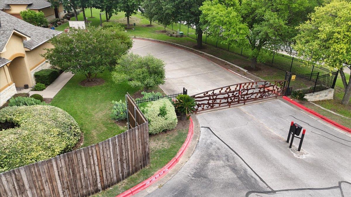 2210 Onion Creek Pkwy # 604, Austin, TX 78747