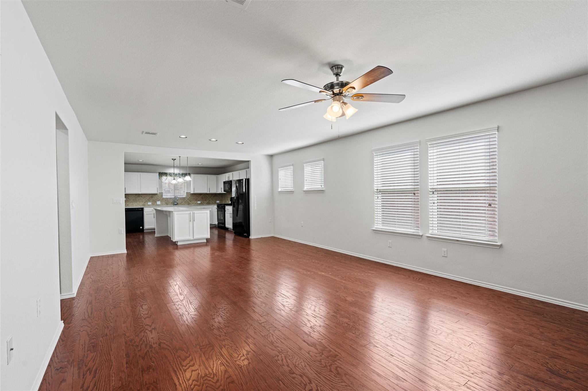 206 Paint Creek Ln, Georgetown, TX 78633