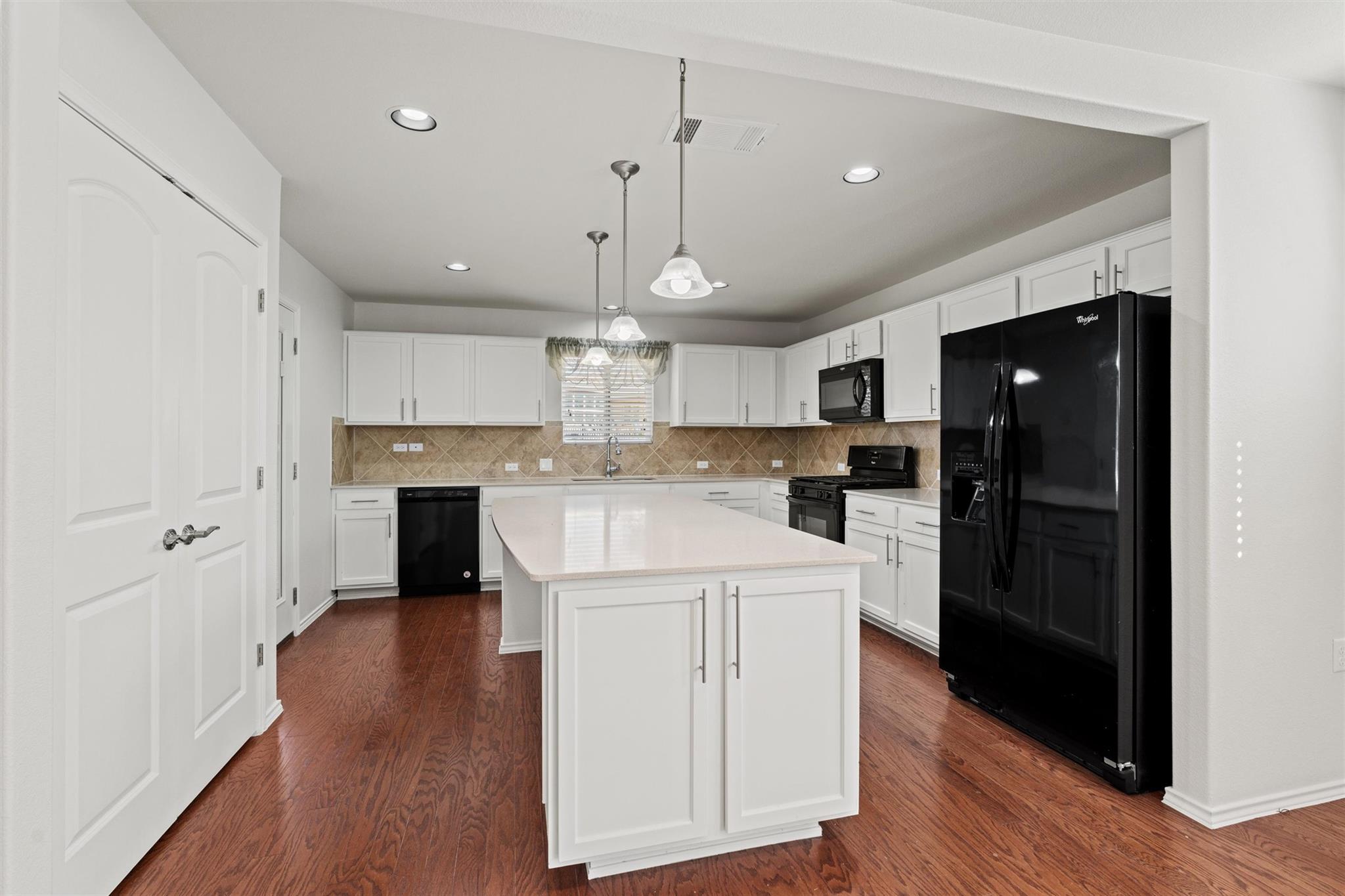 206 Paint Creek Ln, Georgetown, TX 78633