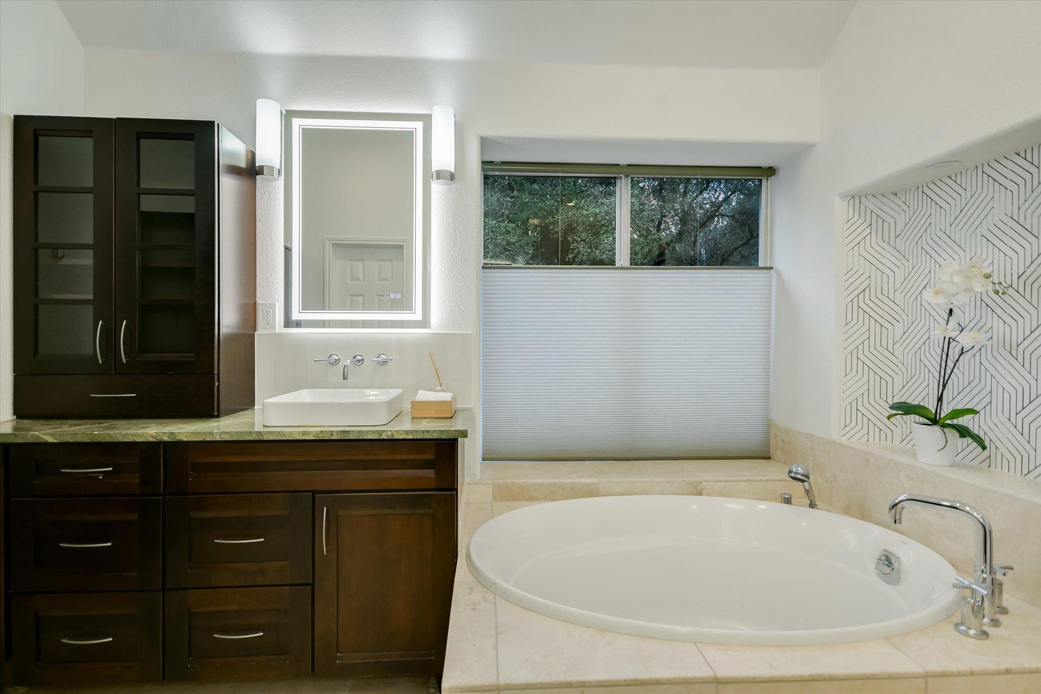 5908 Taylor Draper Cv, Austin, TX 78759