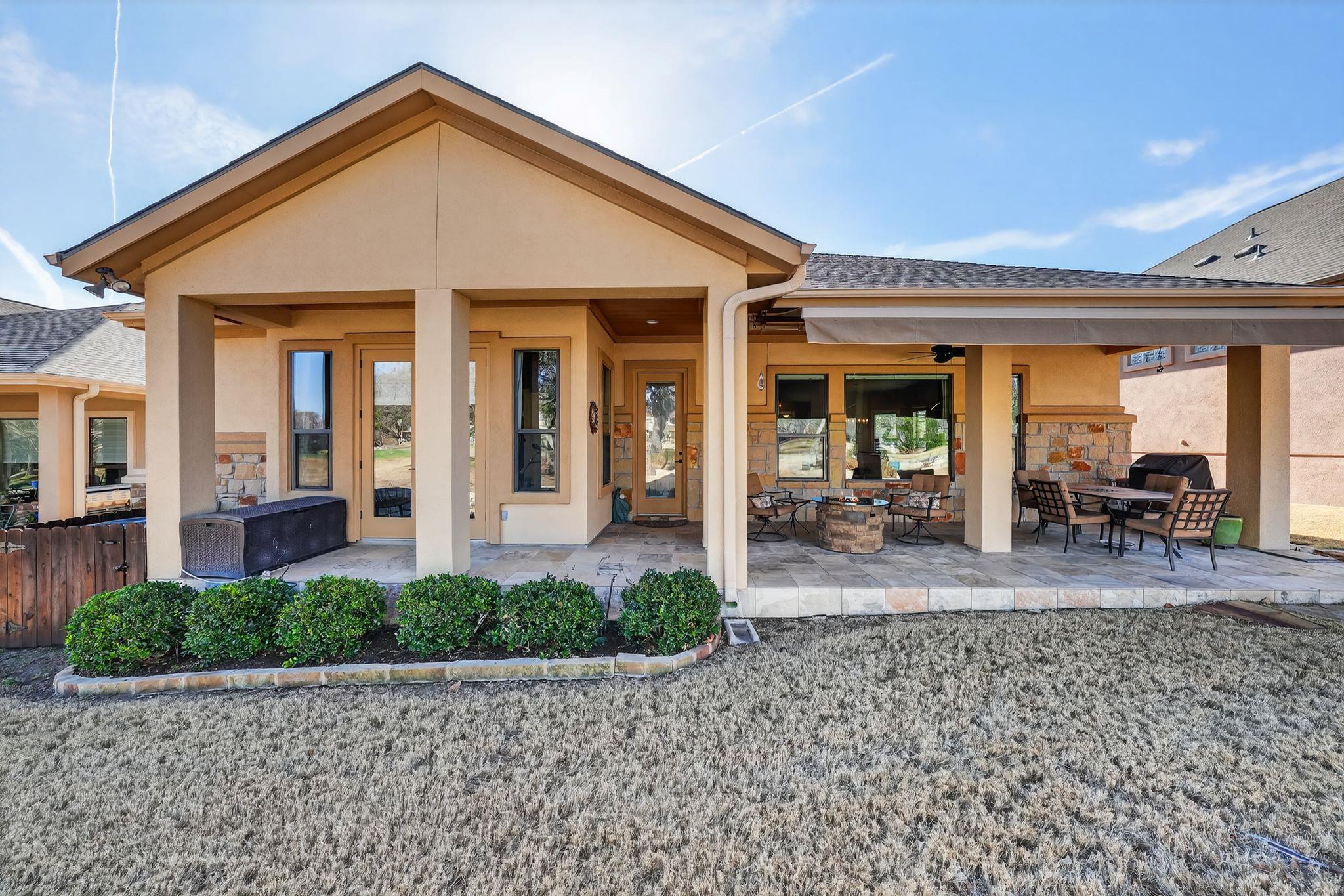 8 Prestonwood Cir, Lakeway, TX 78734