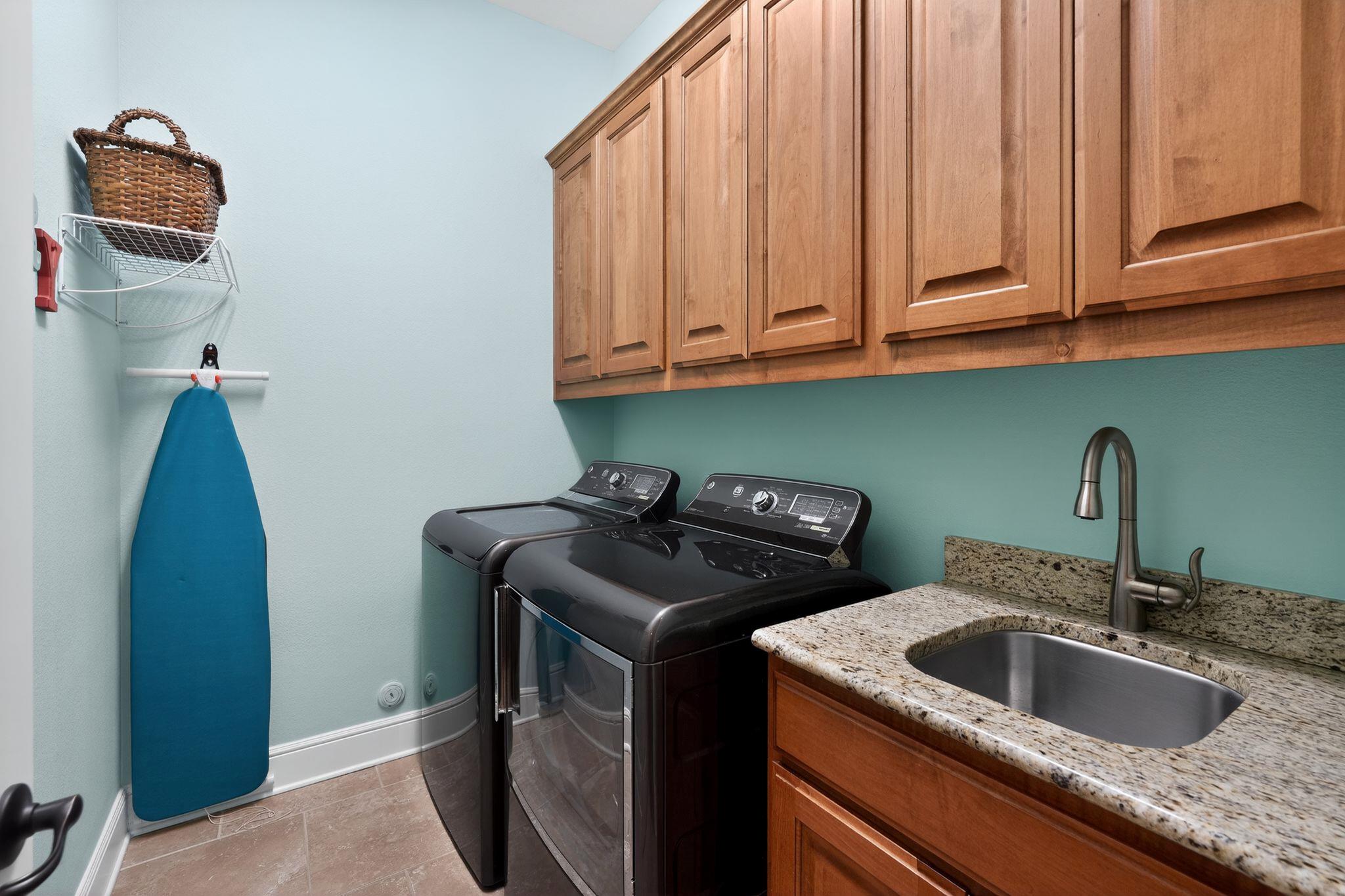 8 Prestonwood Cir, Lakeway, TX 78734