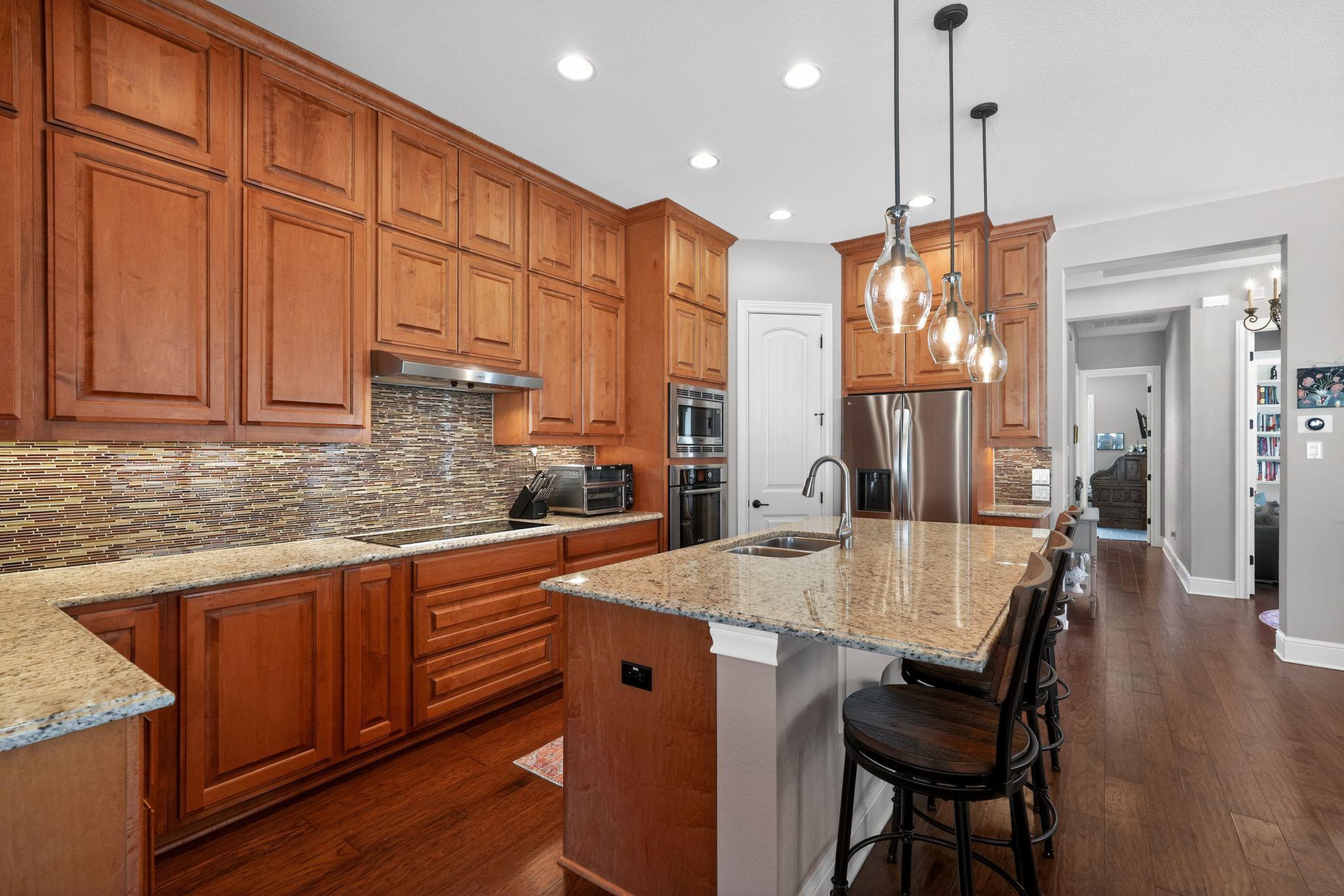 8 Prestonwood Cir, Lakeway, TX 78734