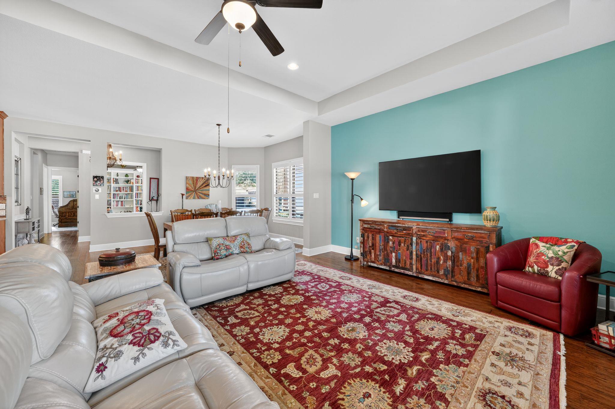 8 Prestonwood Cir, Lakeway, TX 78734