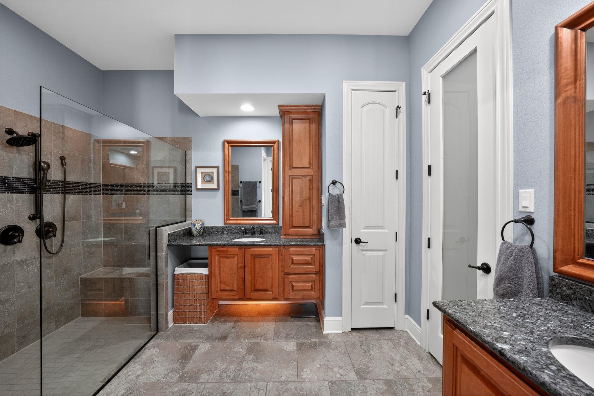 8 Prestonwood Cir, Lakeway, TX 78734