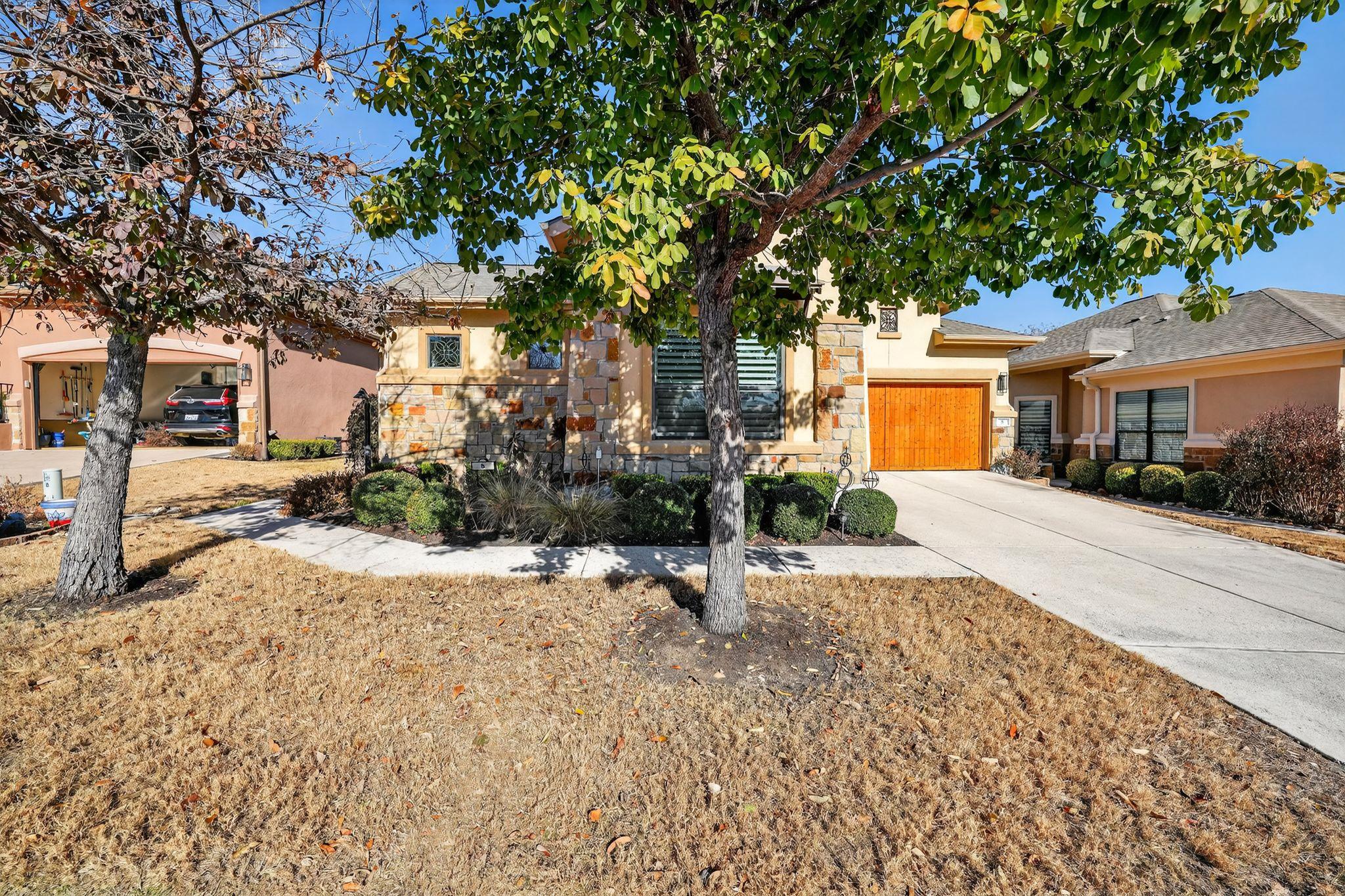 8 Prestonwood Cir, Lakeway, TX 78734