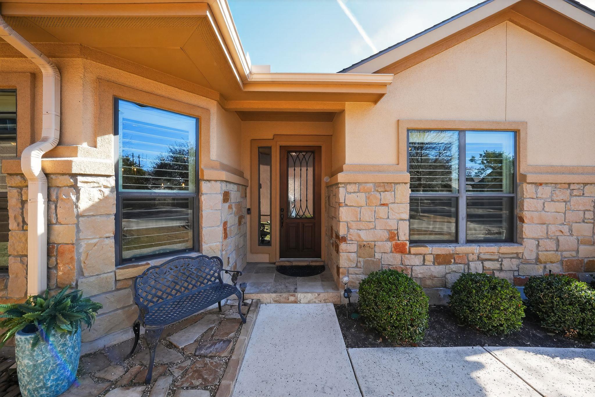 8 Prestonwood Cir, Lakeway, TX 78734