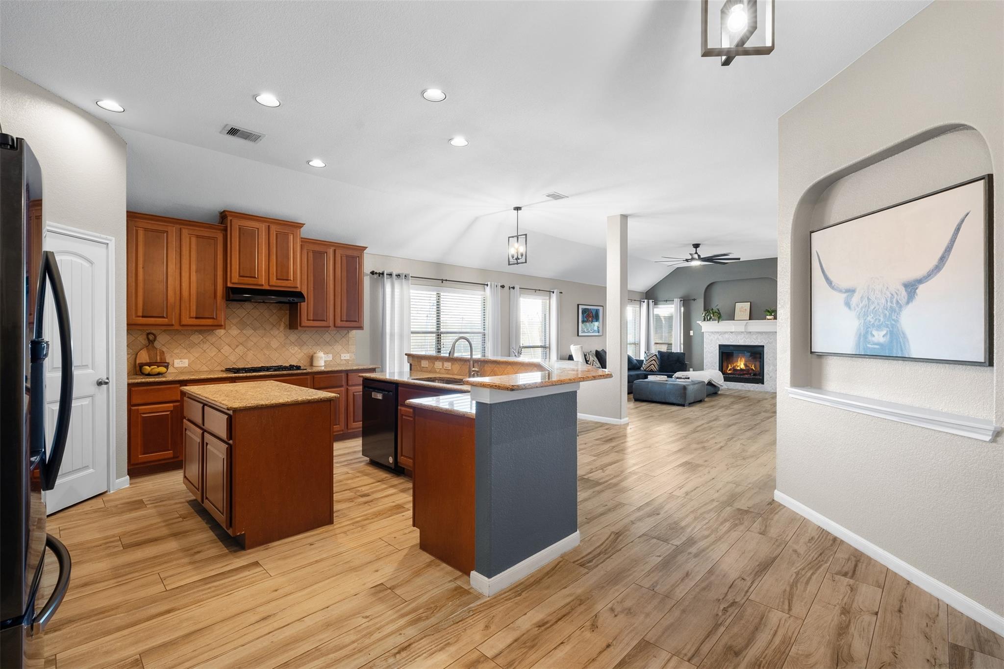 407 Victoria Dr, Cedar Park, TX 78613