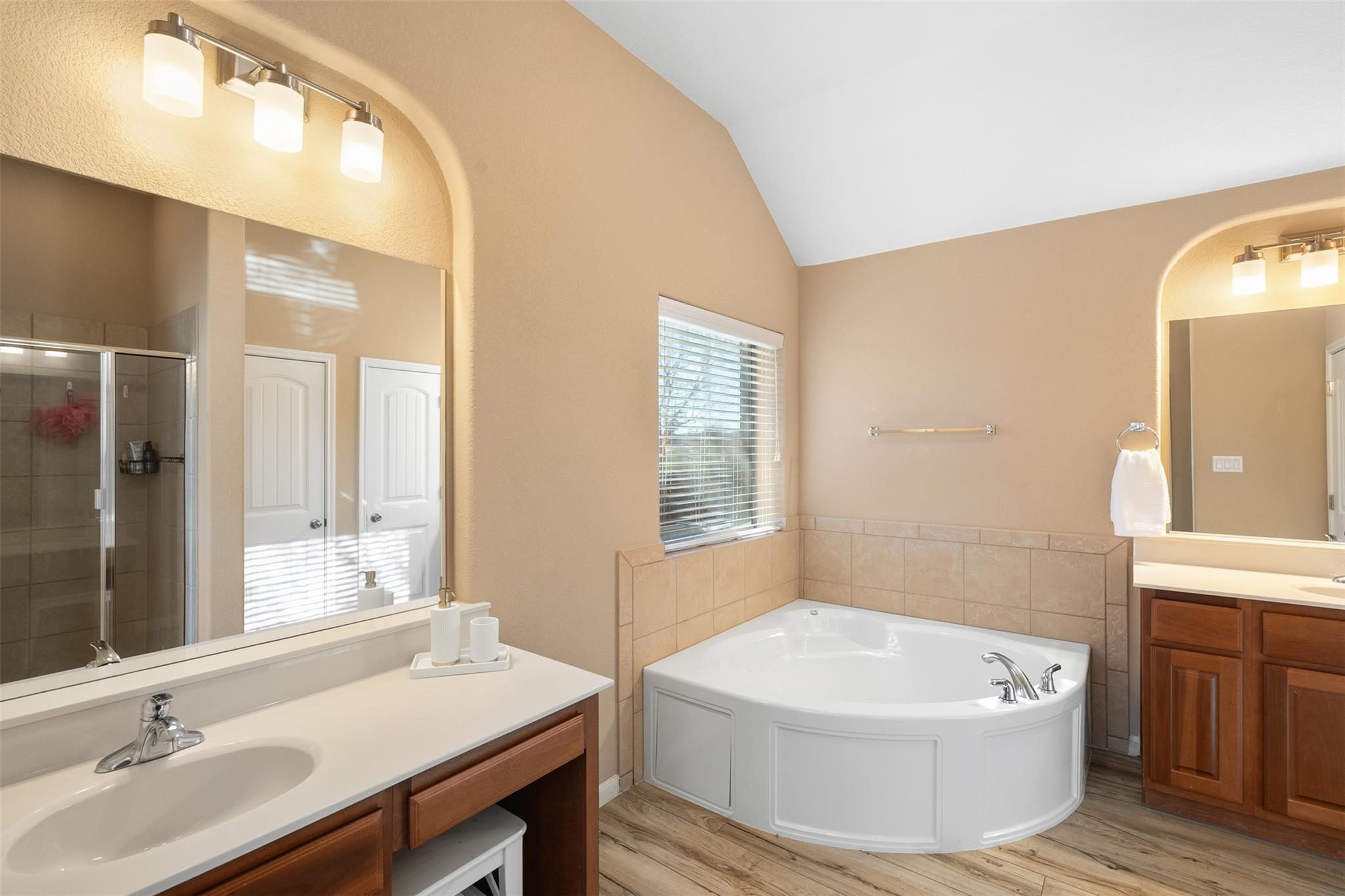 407 Victoria Dr, Cedar Park, TX 78613