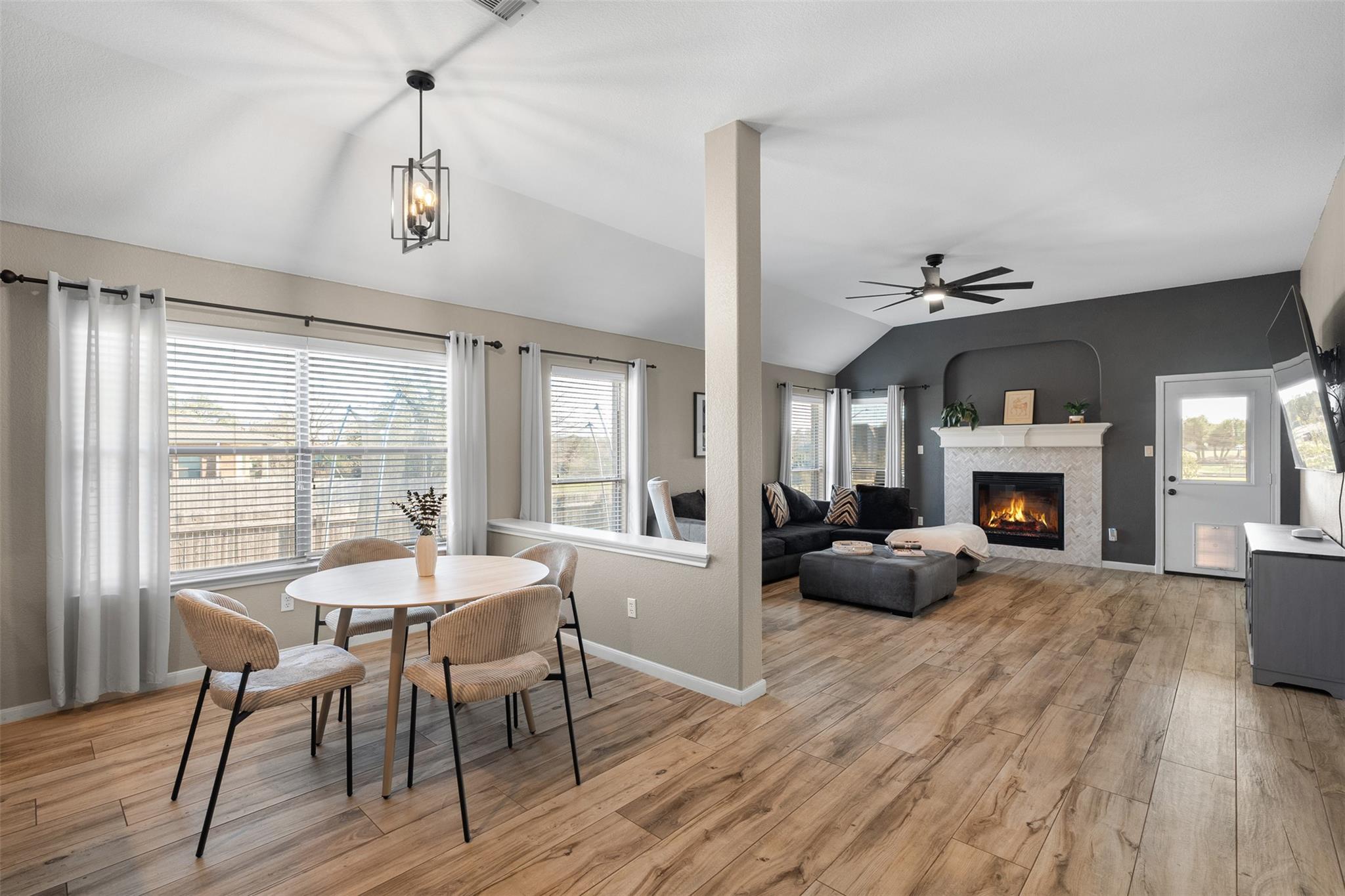 407 Victoria Dr, Cedar Park, TX 78613