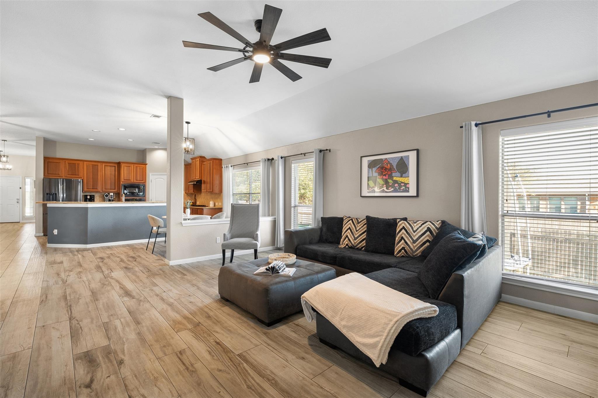 407 Victoria Dr, Cedar Park, TX 78613