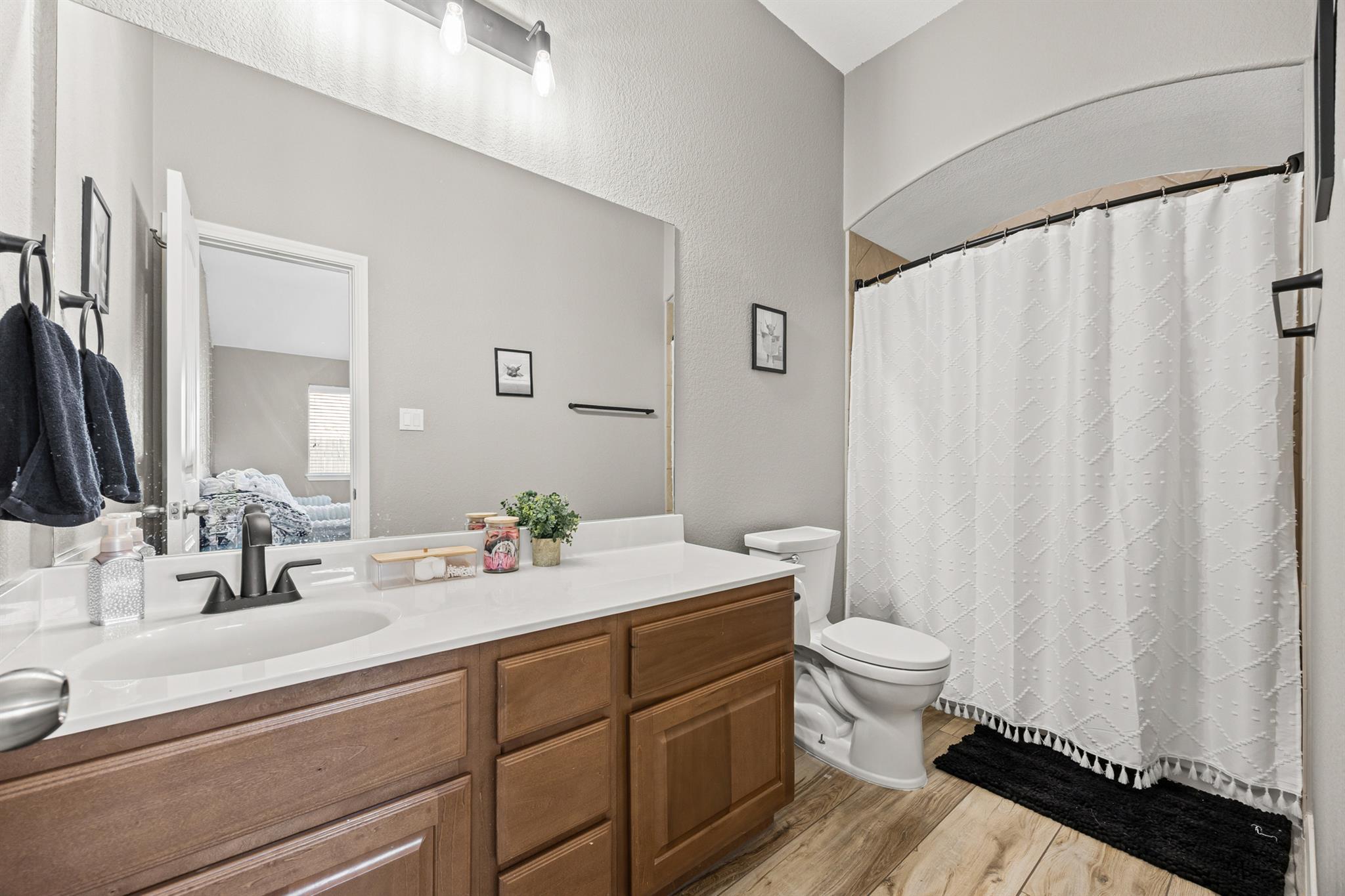 407 Victoria Dr, Cedar Park, TX 78613