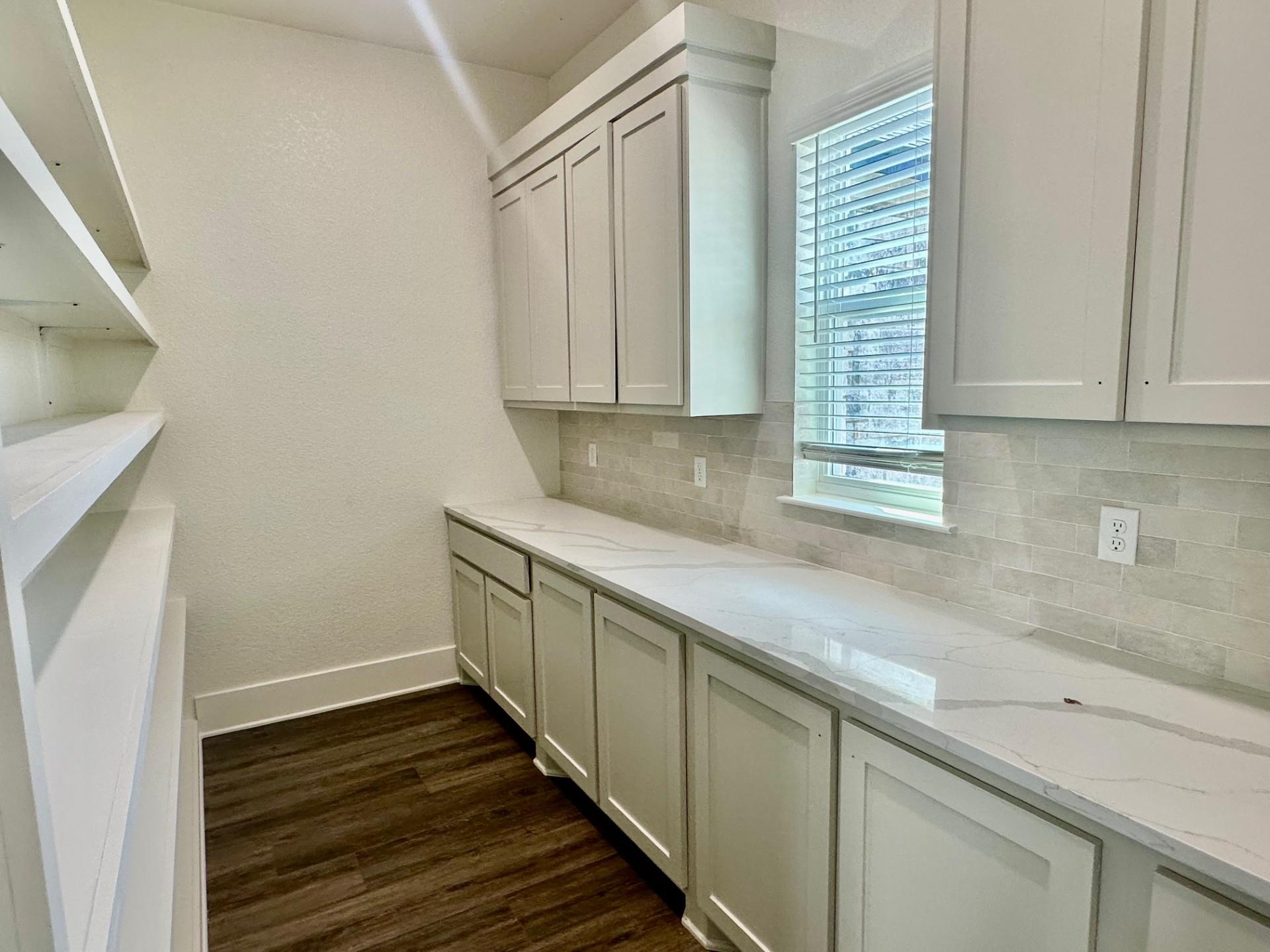 1713 Kellan Dr, Salado, TX 76571