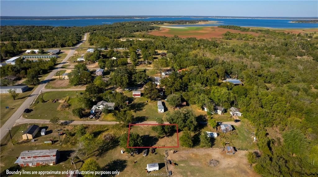 4449 Natalie Ln, Burton, TX 77835