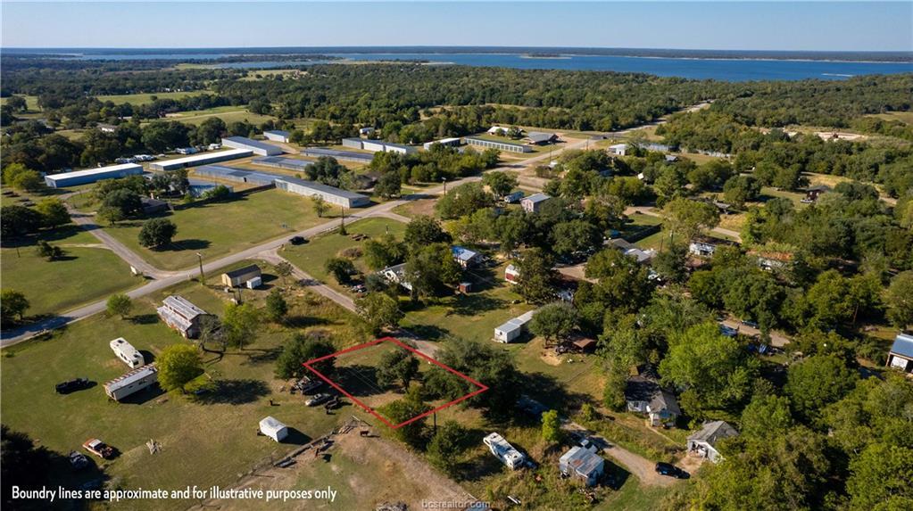 4449 Natalie Ln, Burton, TX 77835