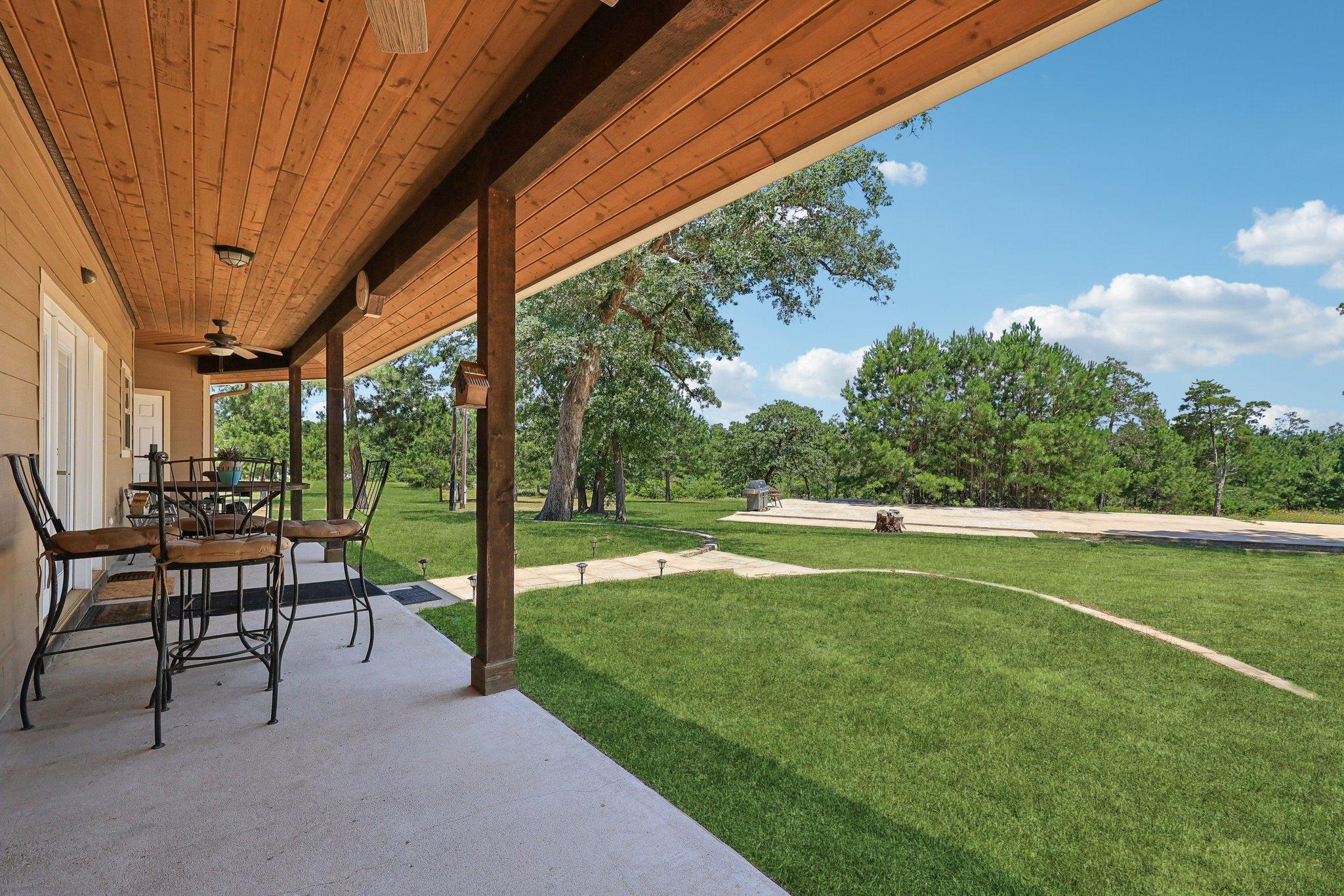 129 Country Air Dr, Bastrop, TX 78602