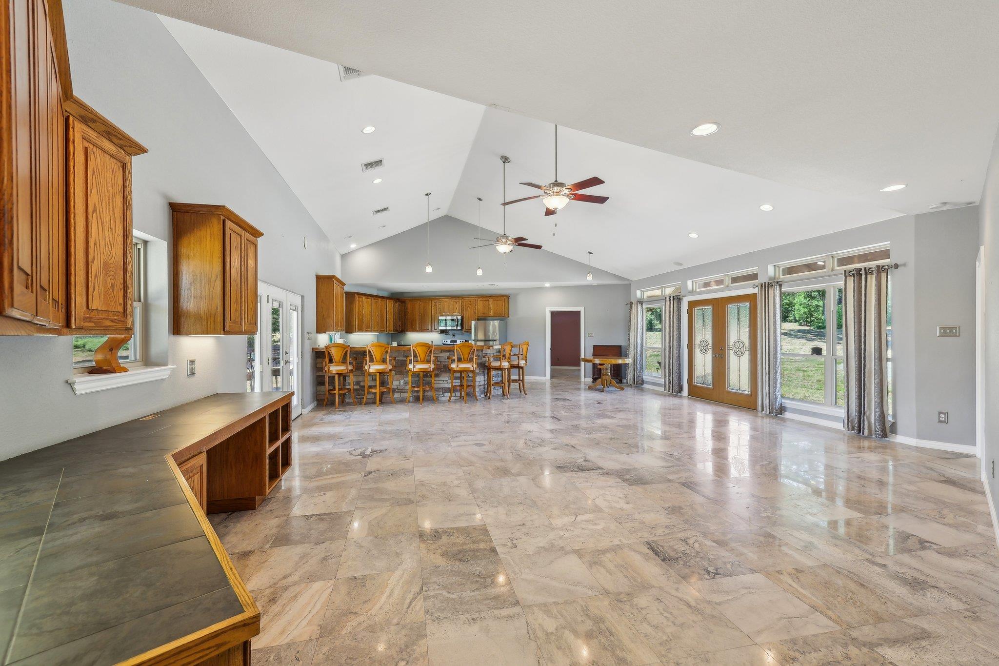 129 Country Air Dr, Bastrop, TX 78602