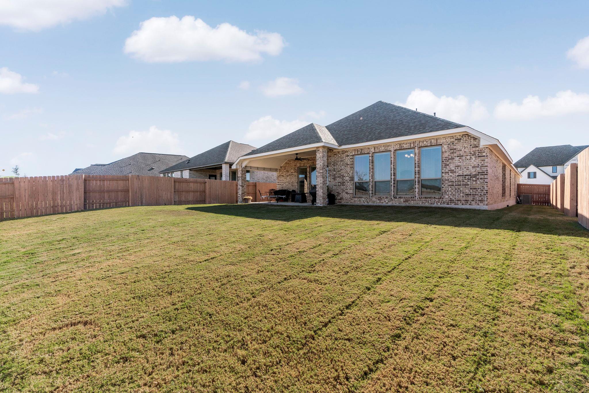 142 Palo Pinto Bnd, Bastrop, TX 78602