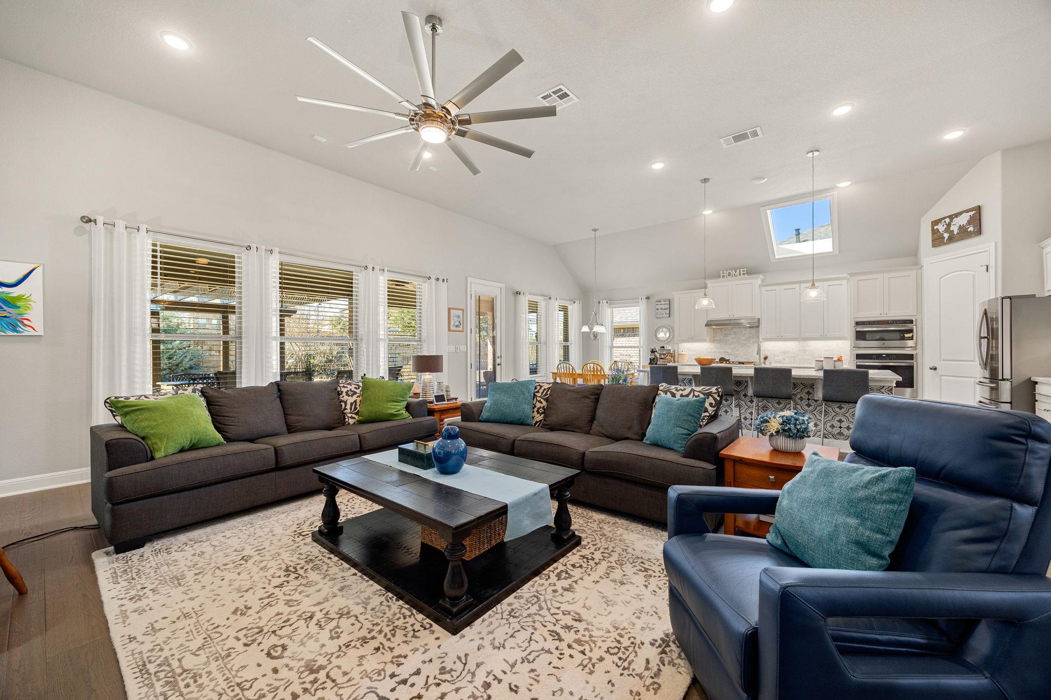 1533 Ferrari Dr, Leander, TX 78641