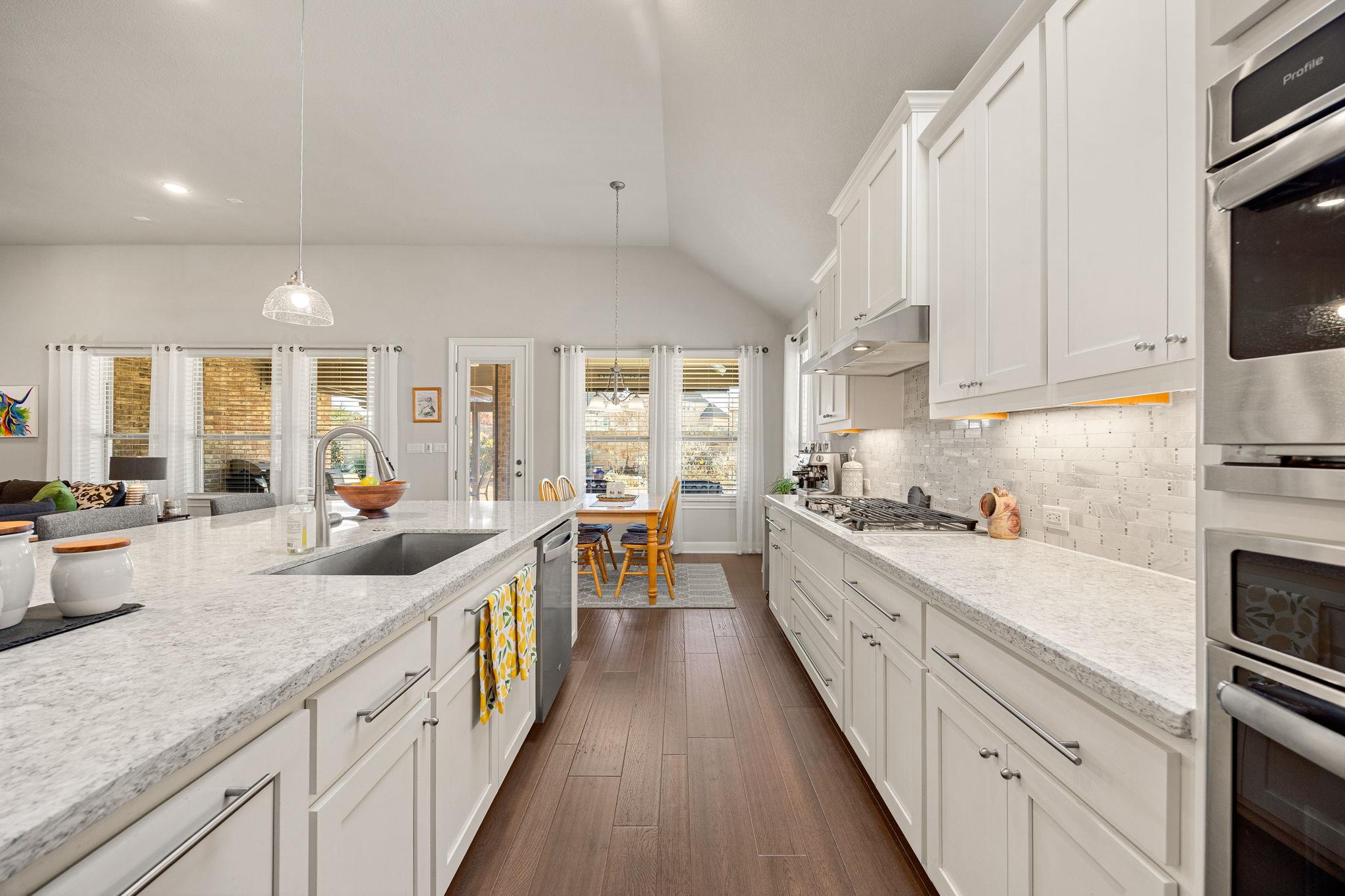 1533 Ferrari Dr, Leander, TX 78641