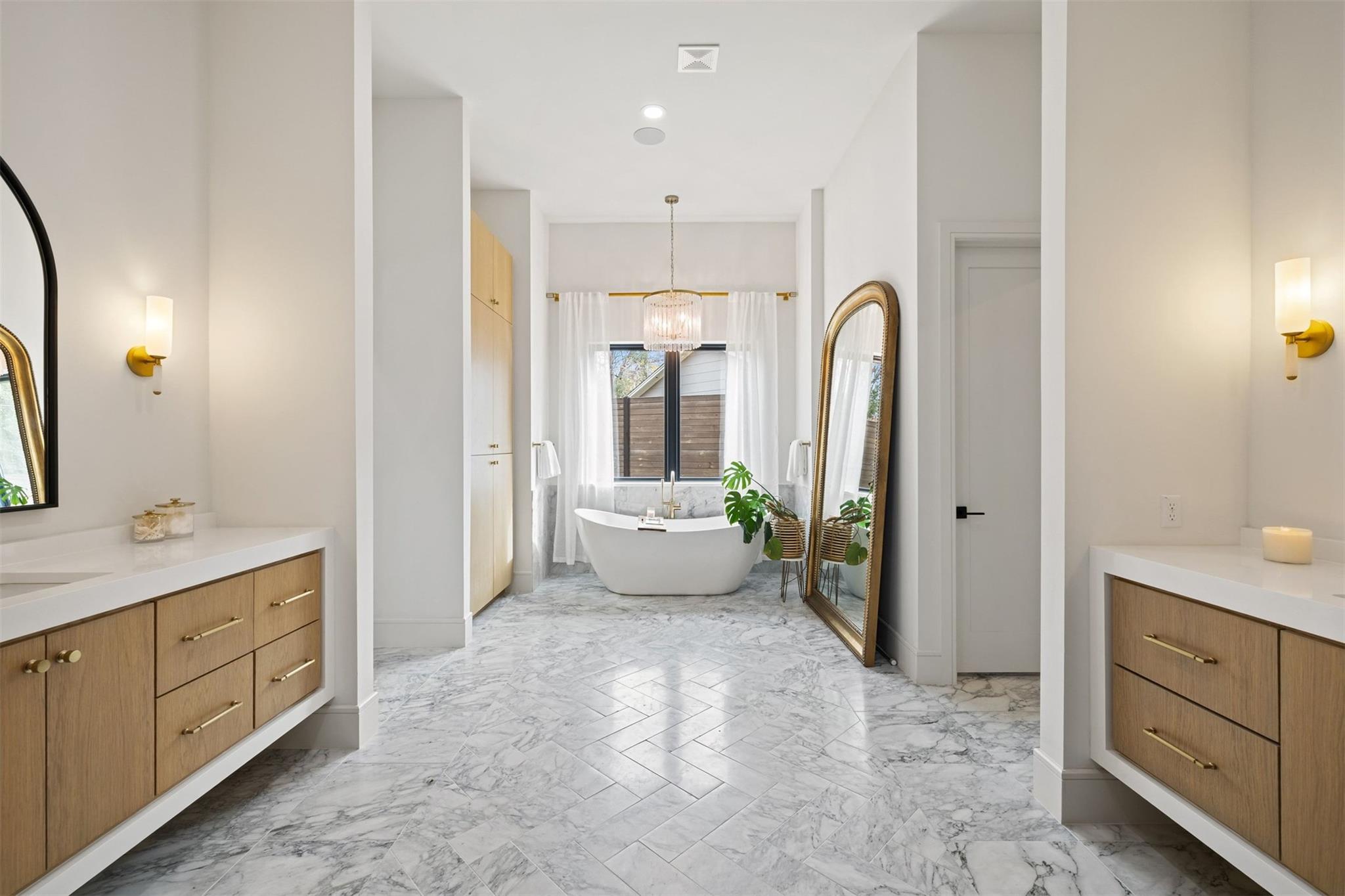 5608 Shady Oak Ct, Austin, TX 78756