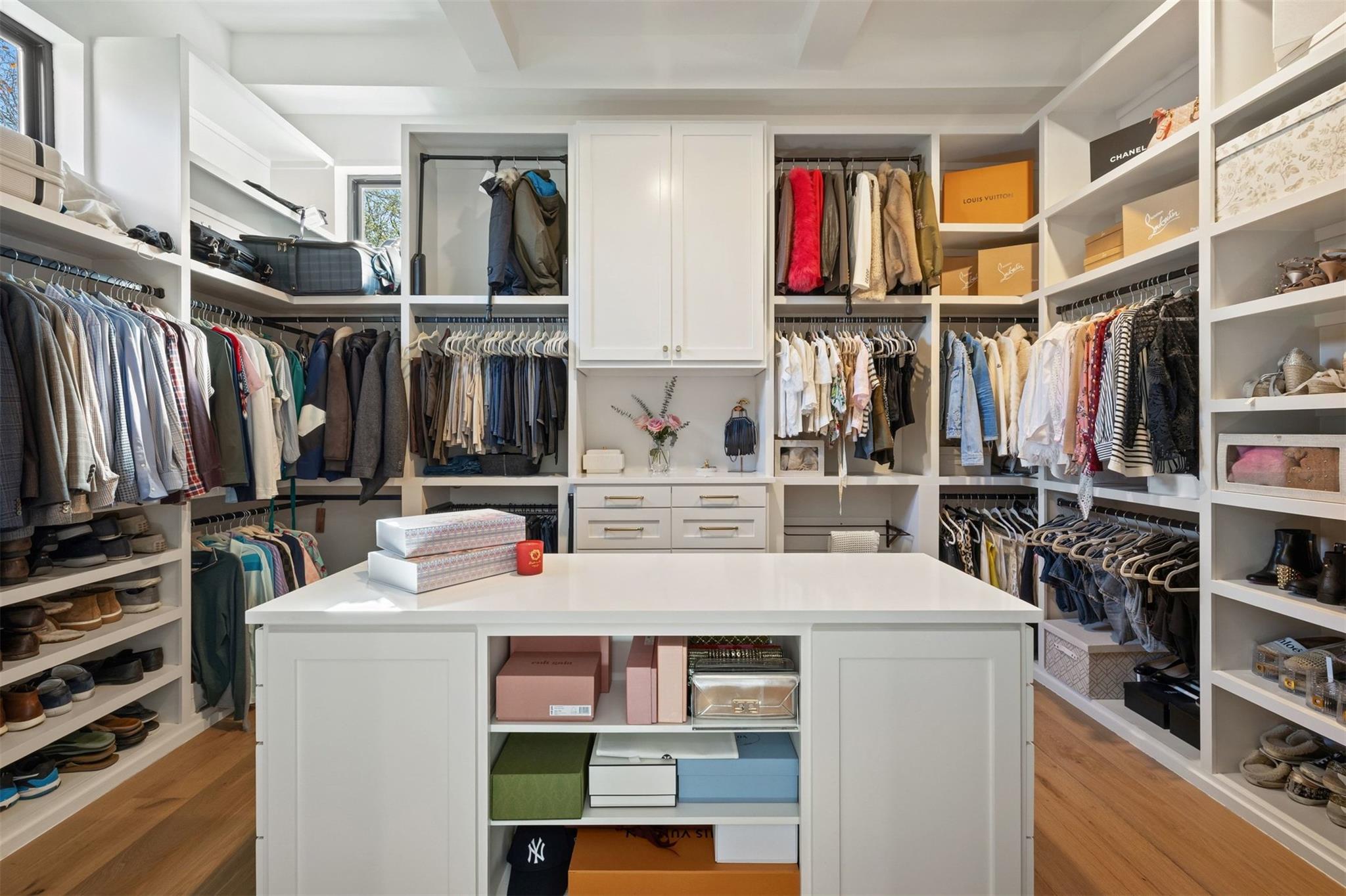 5608 Shady Oak Ct, Austin, TX 78756