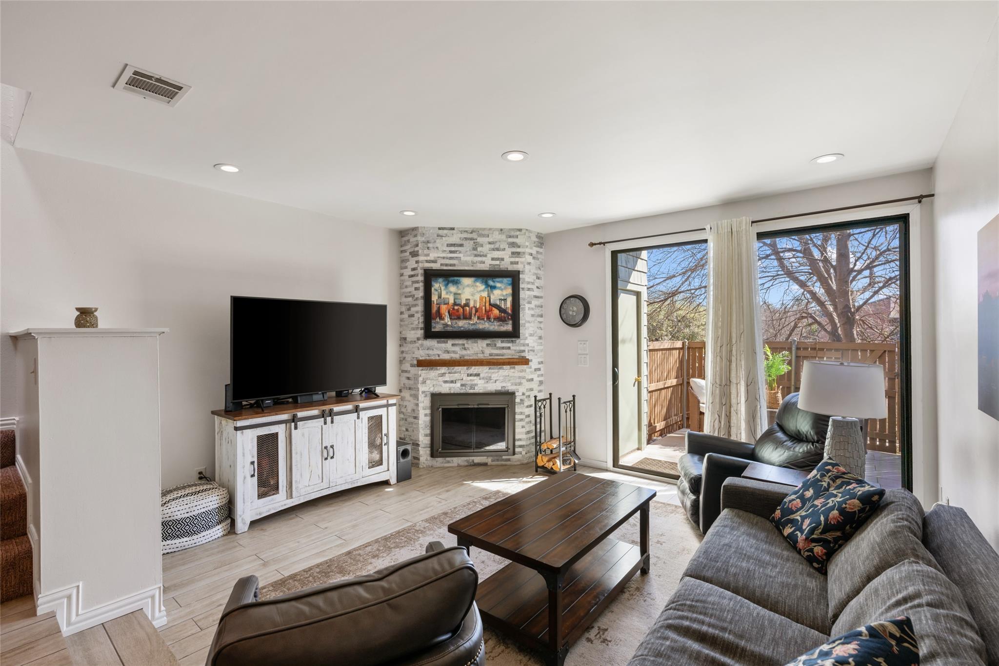 7122 Wood Hollow Dr # 47, Austin, TX 78731