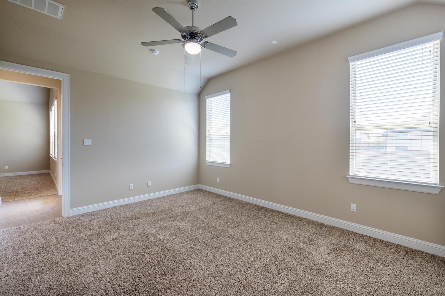 5853 Casstello Dr, Round Rock, TX 78665