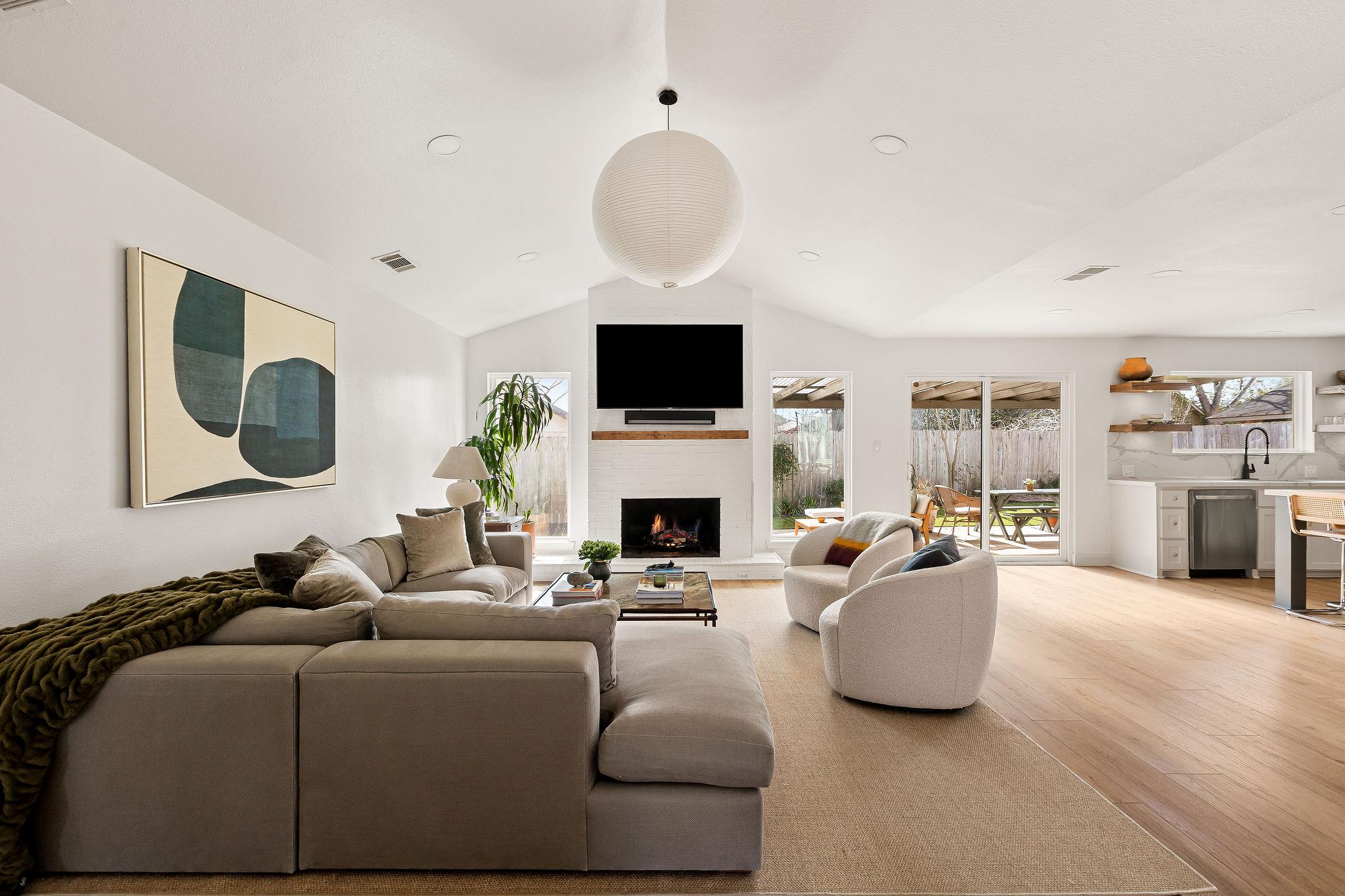 4701 Travis Country Cir, Austin, TX 78735