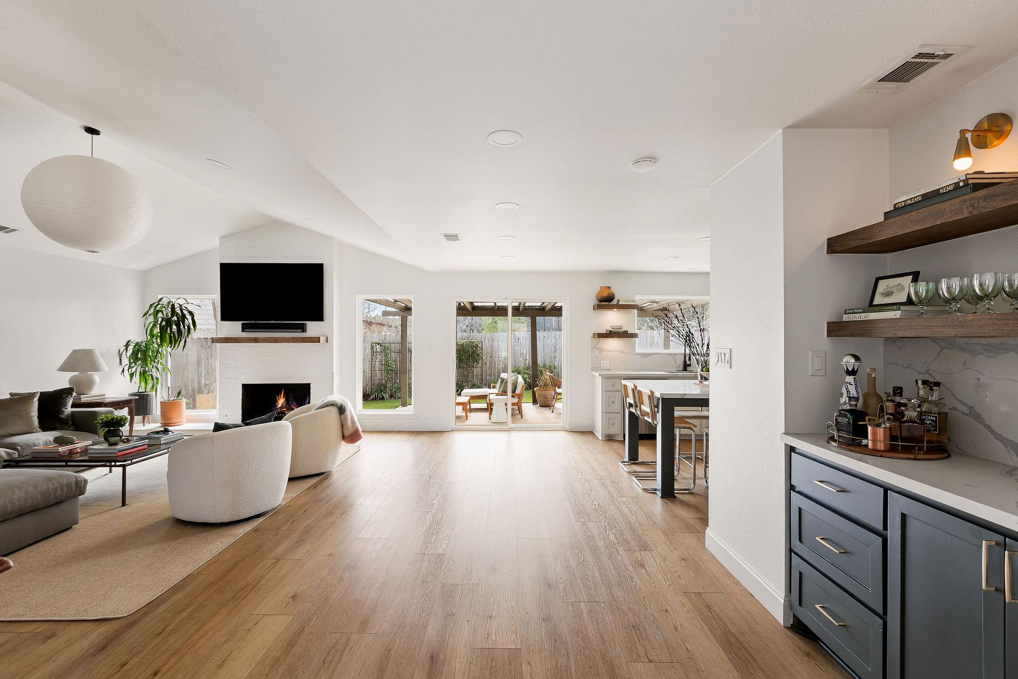 4701 Travis Country Cir, Austin, TX 78735