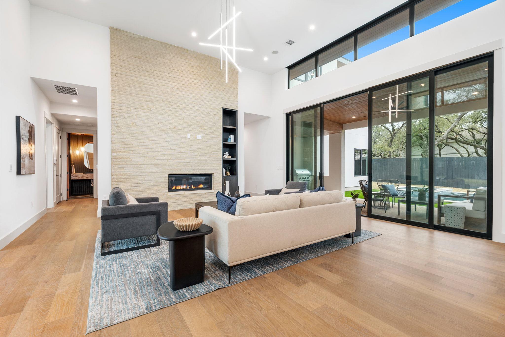 4216 Deepwoods Dr, Austin, TX 78731