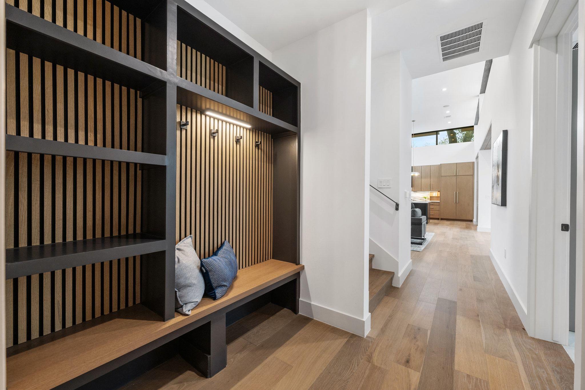 4216 Deepwoods Dr, Austin, TX 78731