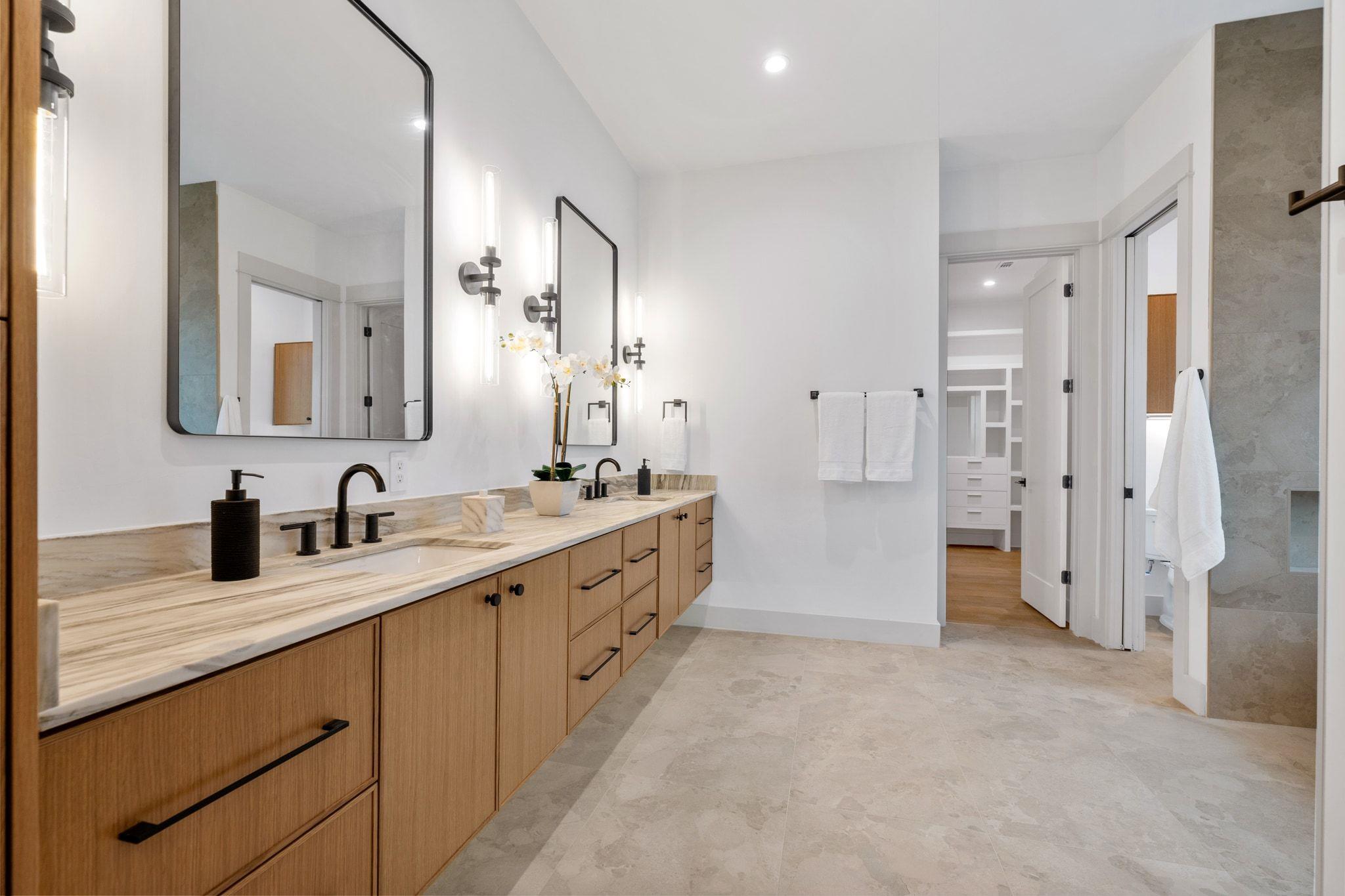 4216 Deepwoods Dr, Austin, TX 78731