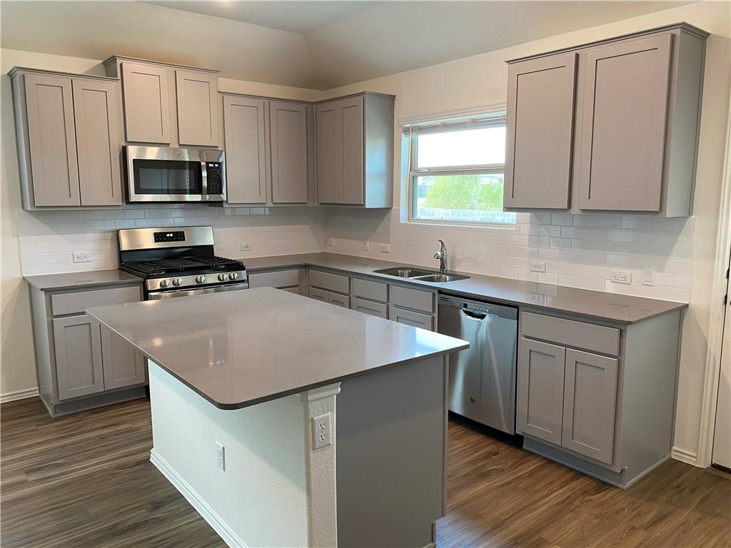 128 Calomel Trl, Buda, TX 78610