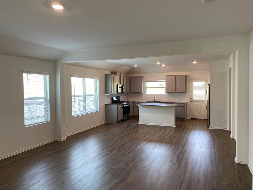 128 Calomel Trl, Buda, TX 78610