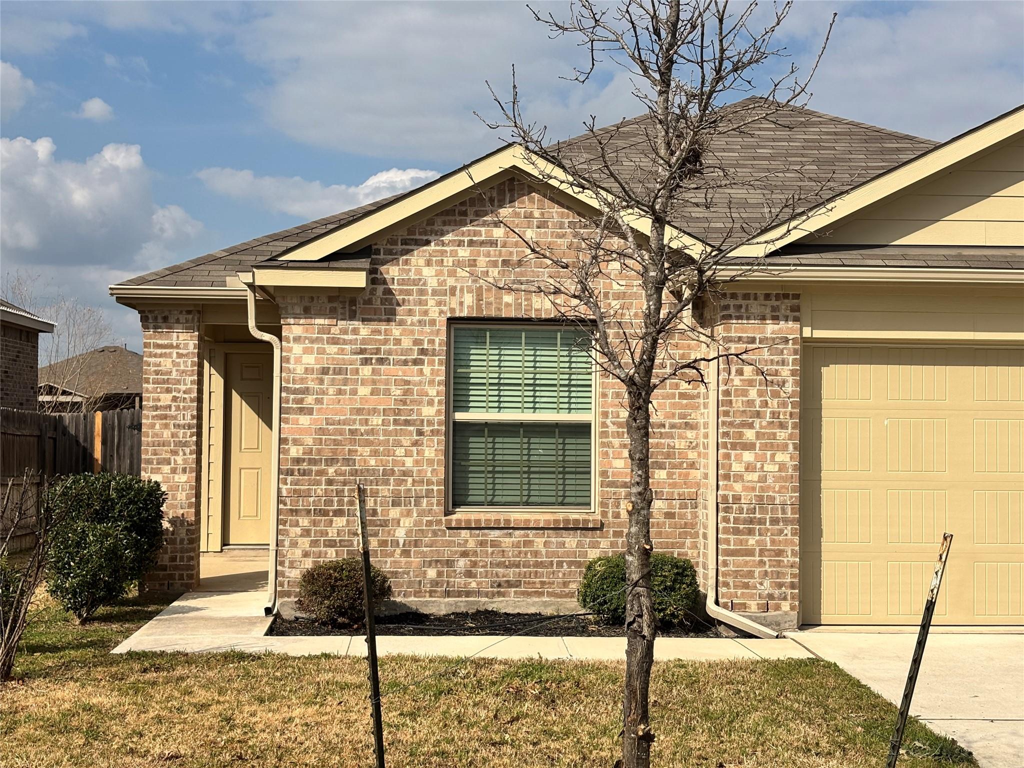 128 Calomel Trl, Buda, TX 78610