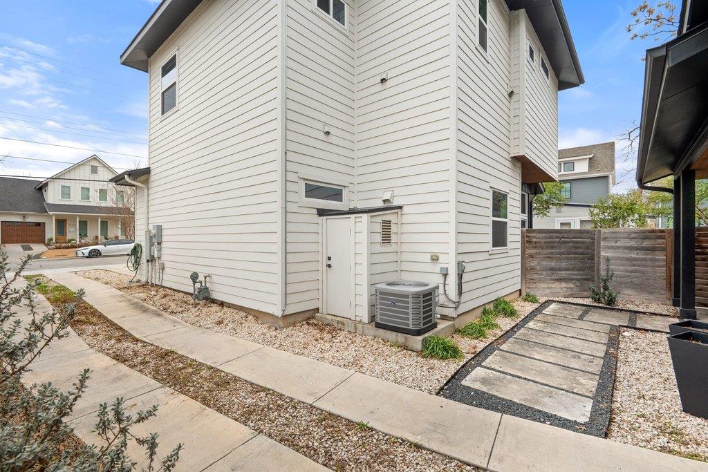 928 E 53rd 1/2 St # 1, Austin, TX 78751