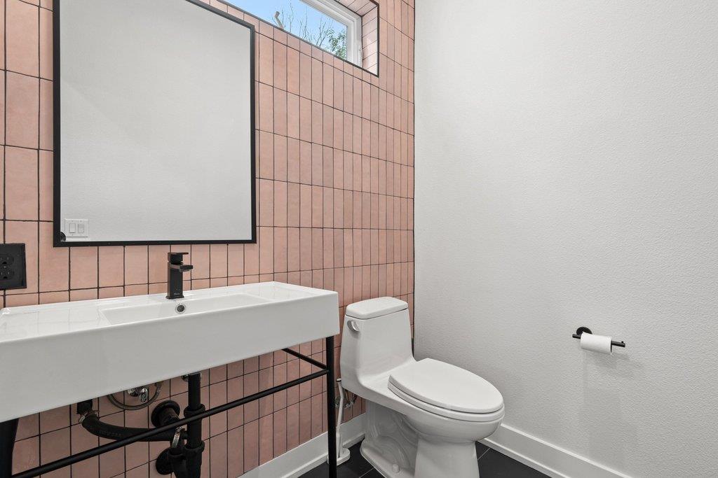 928 E 53rd 1/2 St # 1, Austin, TX 78751