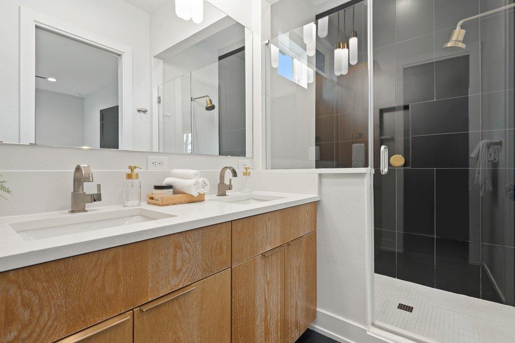 928 E 53rd 1/2 St # 1, Austin, TX 78751