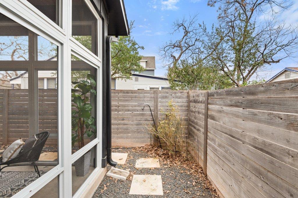 928 E 53rd 1/2 St # 1, Austin, TX 78751