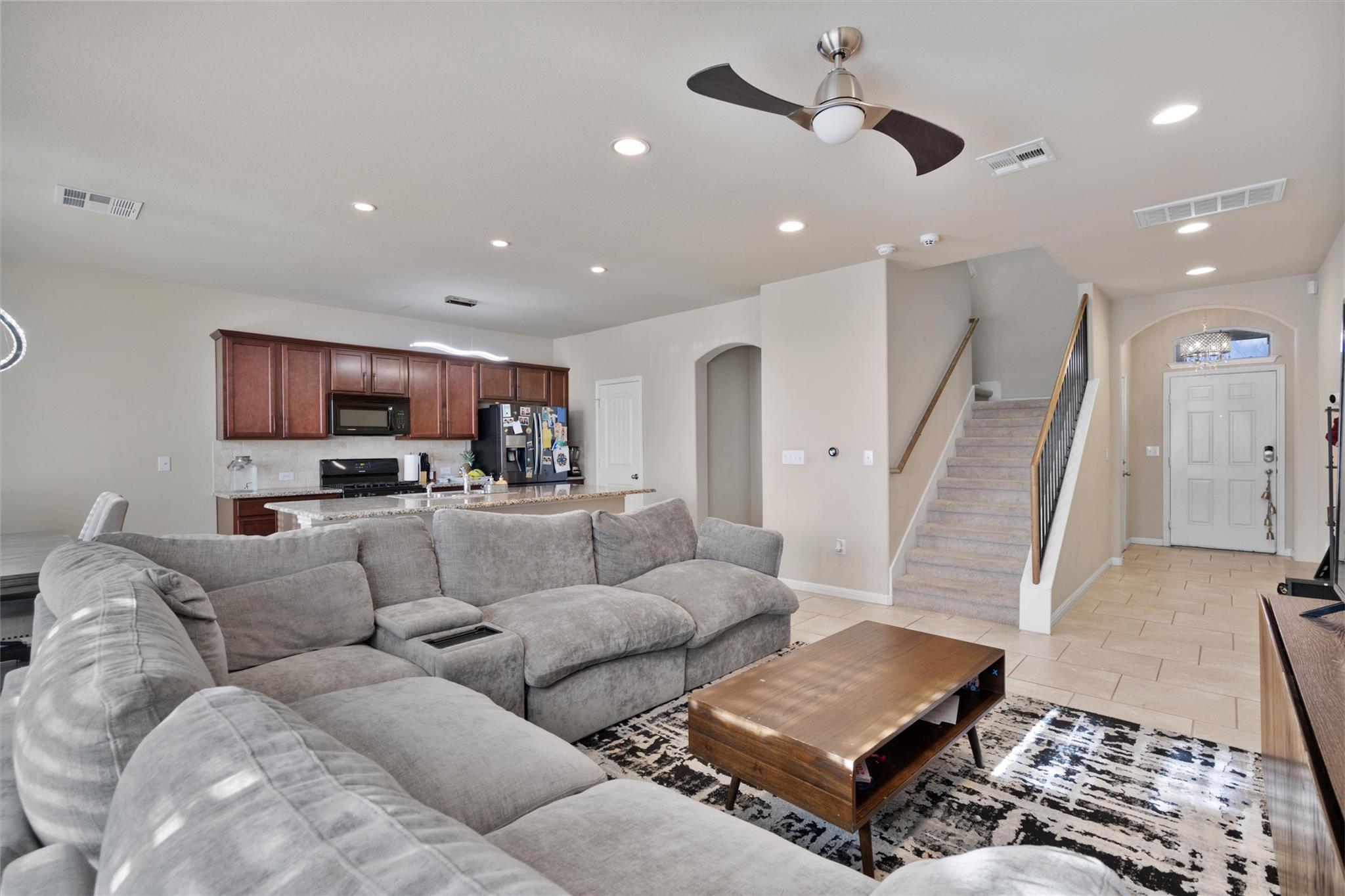 417 Epiphany Ln, Pflugerville, TX 78660