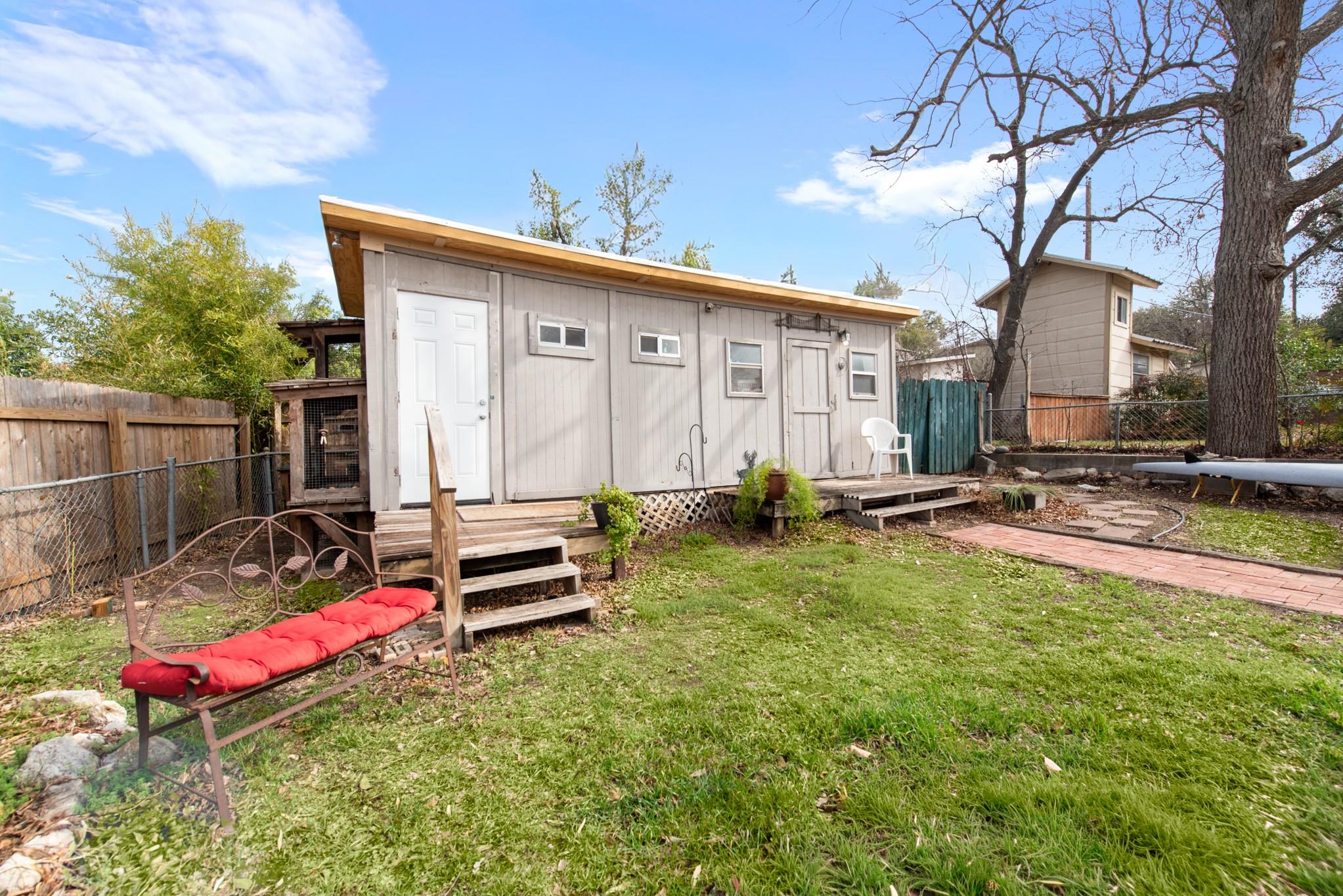 204 La Vista St, Austin, TX 78704